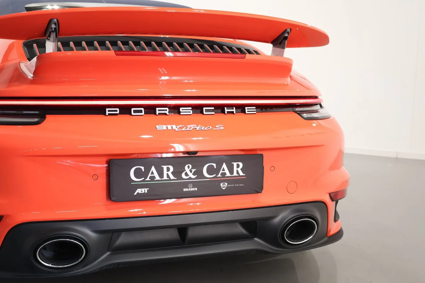 2020 Porsche 911 Turbo S Cabriolet proposée par un spécialiste de la supercar à Zibido San Giacomo, Italie, photo 21 sur 25