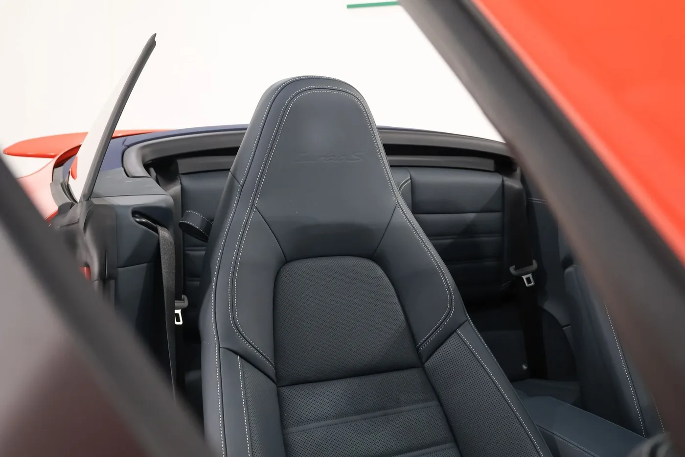 2020 Porsche 911 Turbo S Cabriolet proposée par un spécialiste de la supercar à Zibido San Giacomo, Italie, photo 24 sur 25