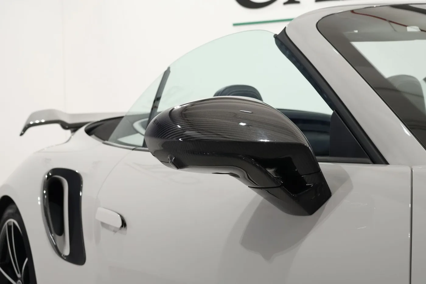 2020 Porsche 911 Turbo S Cabriolet offered by a supercar dealer in Zibido San Giacomo, Italy, photo 17 of 25