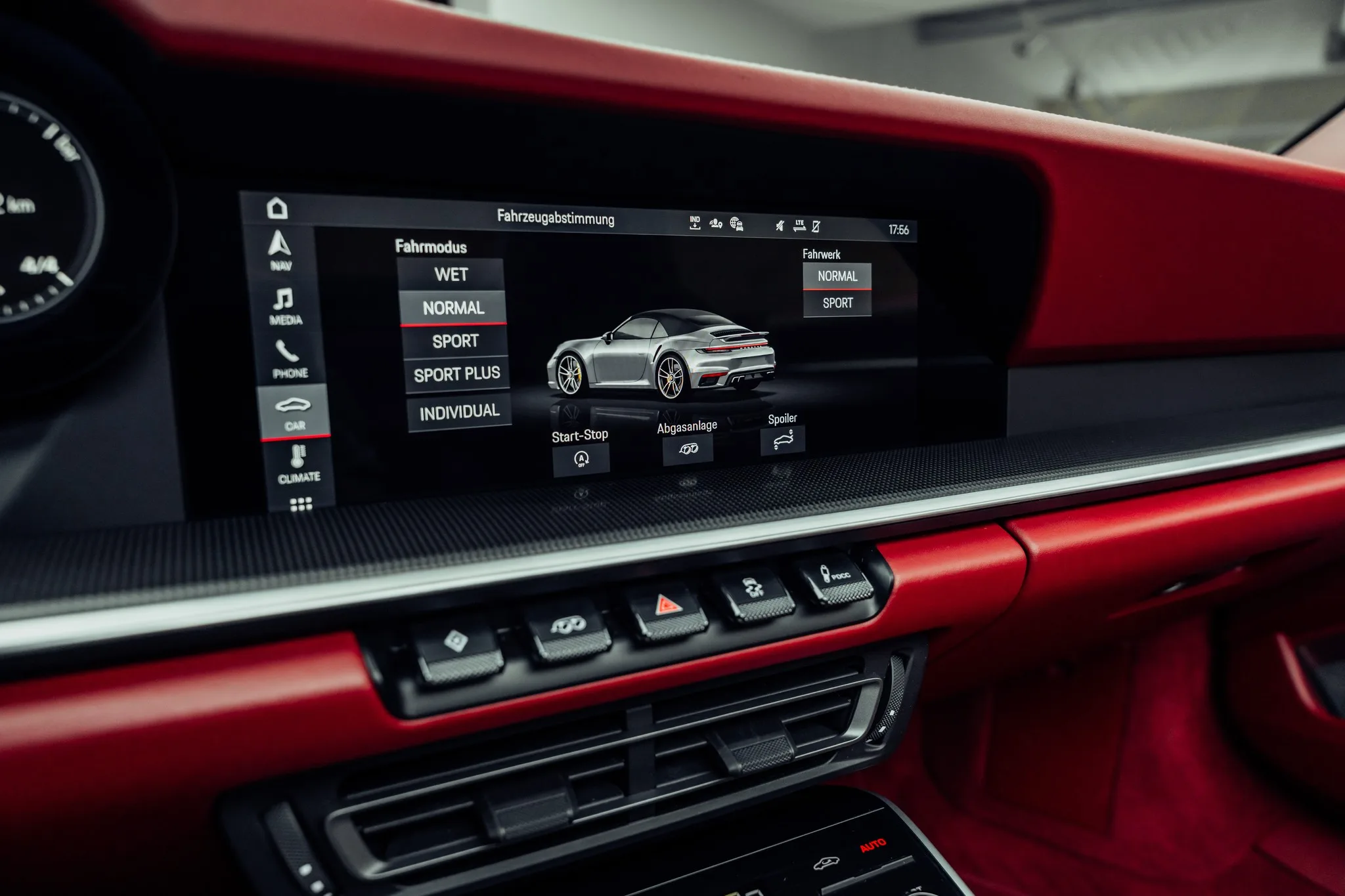2020 Porsche 911 Turbo S Cabriolet, 14/20
