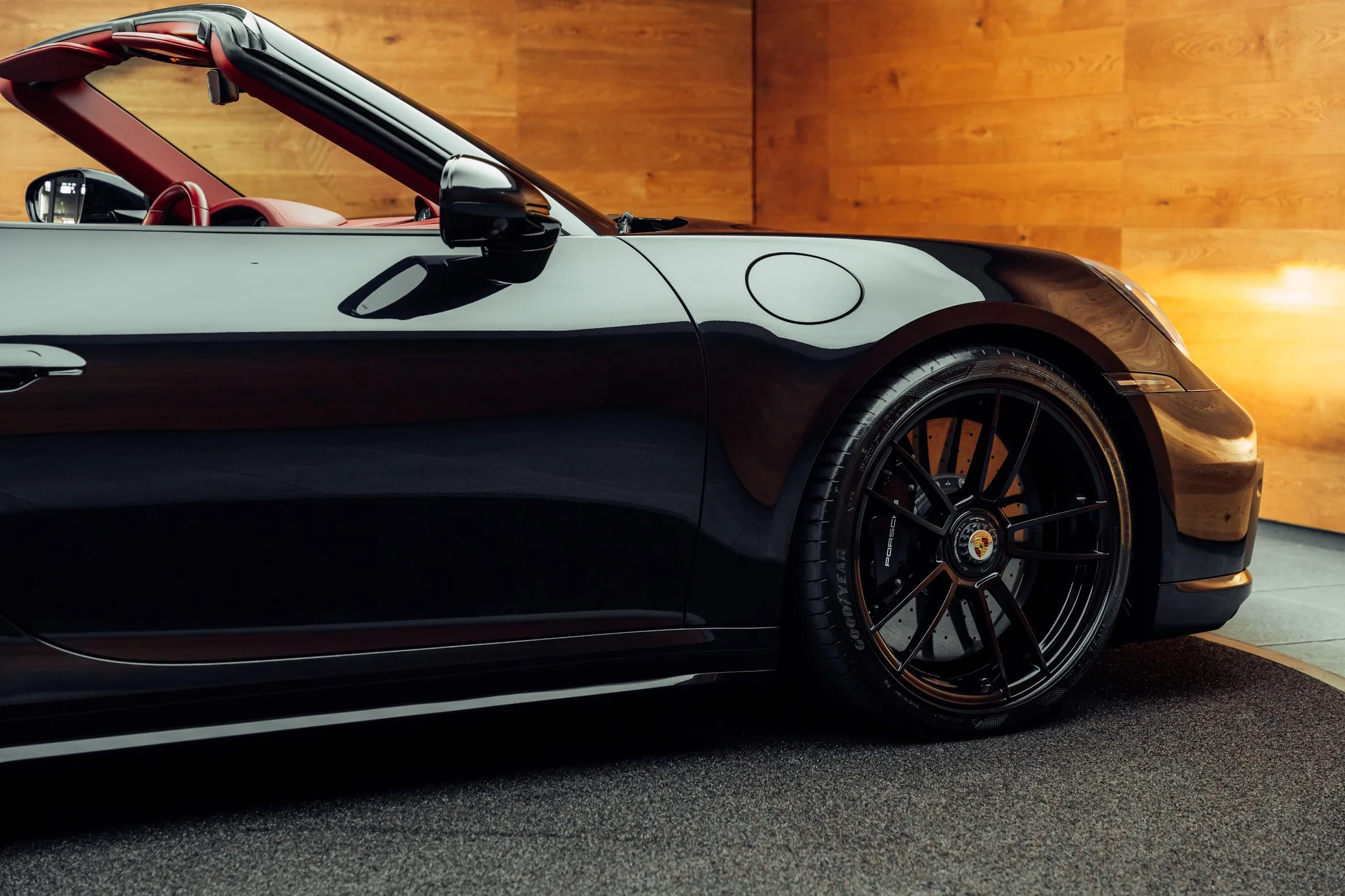 2020 Porsche 911 Turbo S Cabriolet, 20/20