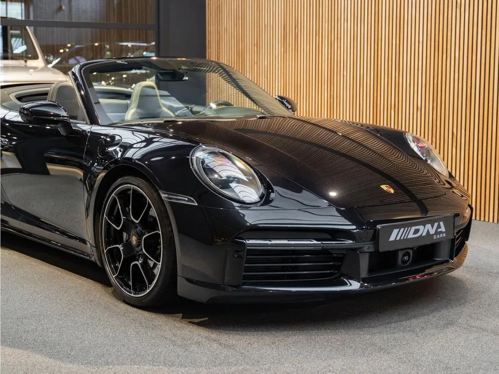 2020 Porsche 911 Turbo S Cabriolet, 8/30