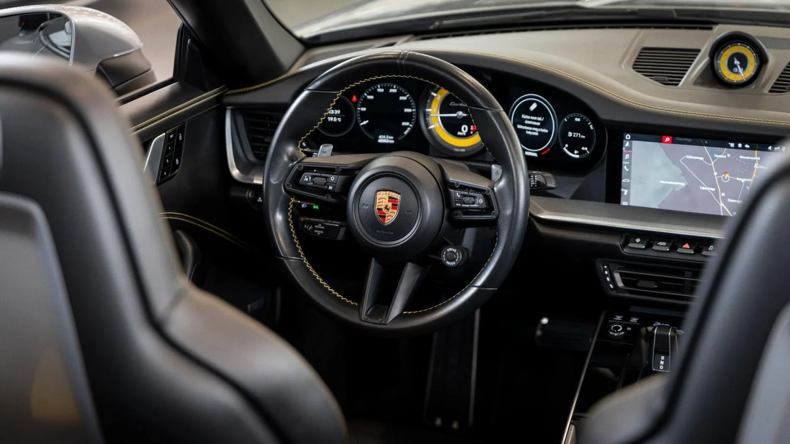 2020 Porsche 911 Turbo S Cabriolet, 8/13