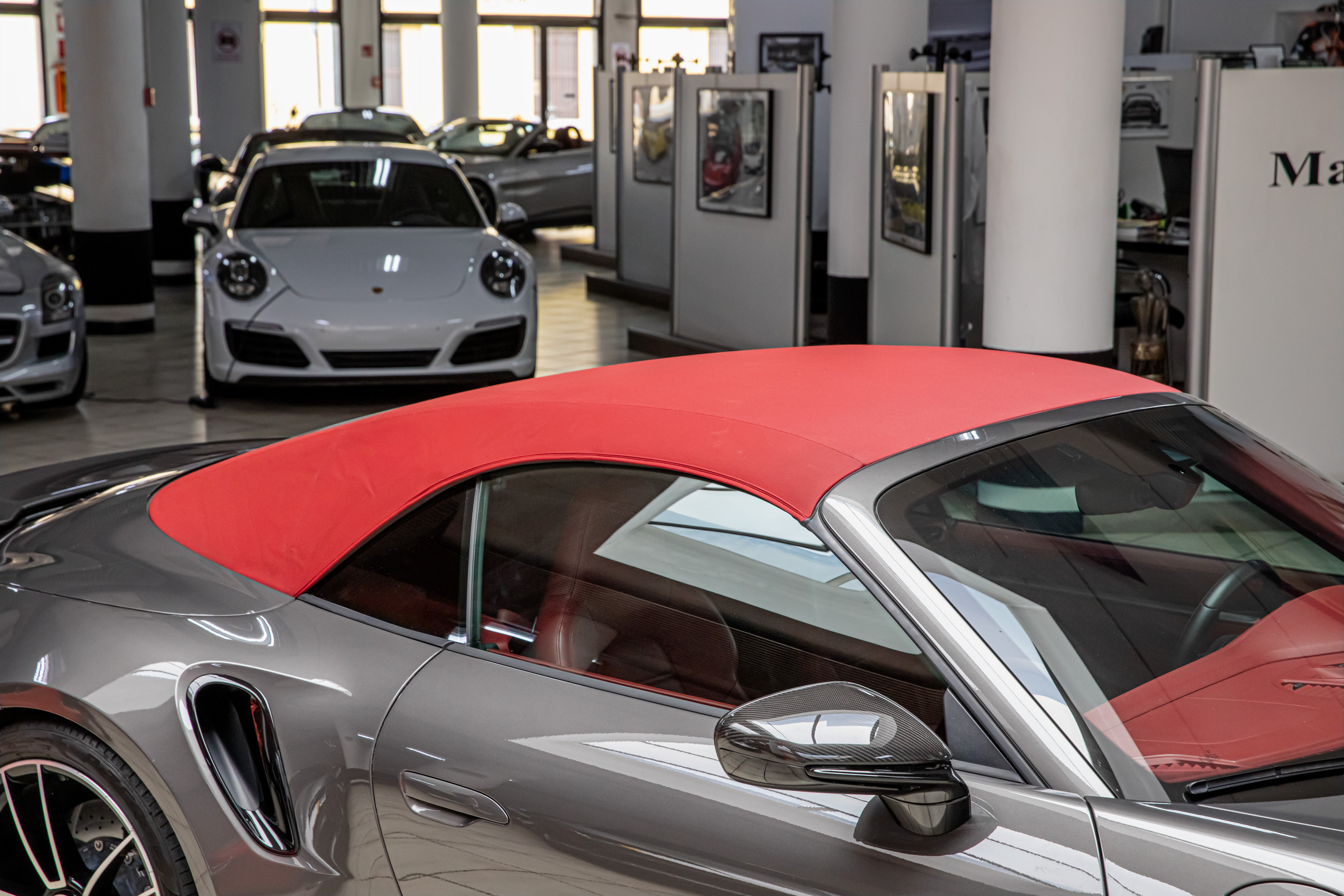 2020 Porsche 911 Turbo S Cabriolet offered by a specialist dealer in Milan, Italy, photo 8 of 20