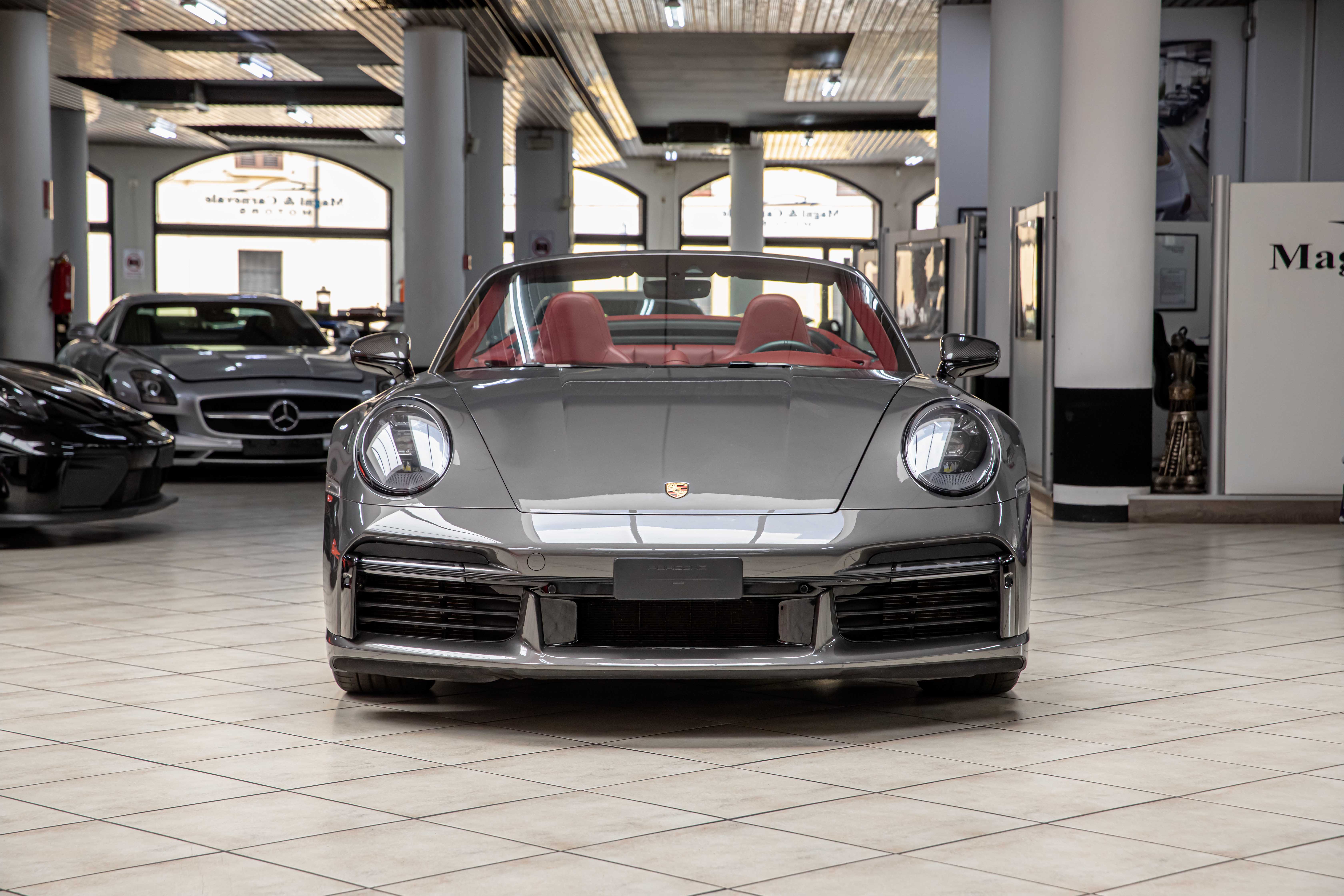 2020 Porsche 911 Turbo S Cabriolet offered by a specialist dealer in Milan, Italy, photo 9 of 20