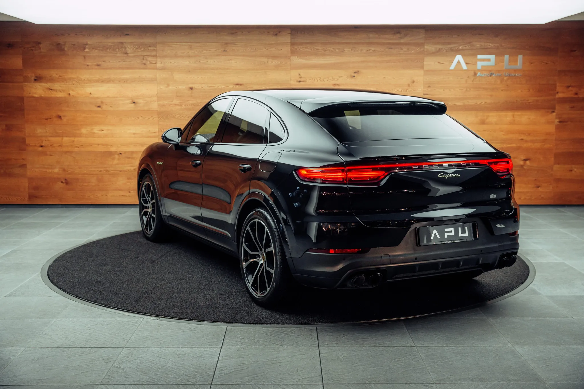 2020 Porsche Cayenne Coupé, 3/20