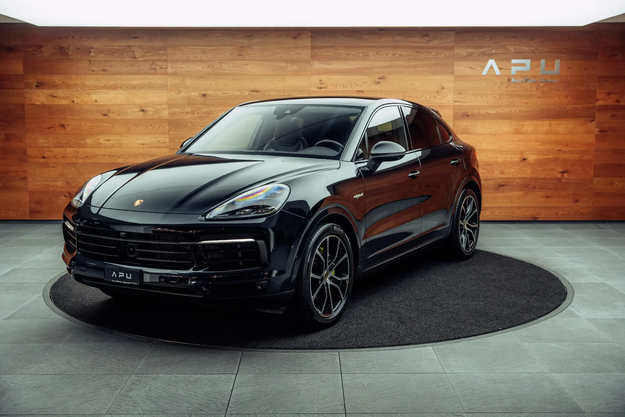 2020 Porsche Cayenne Coupé, 4/20