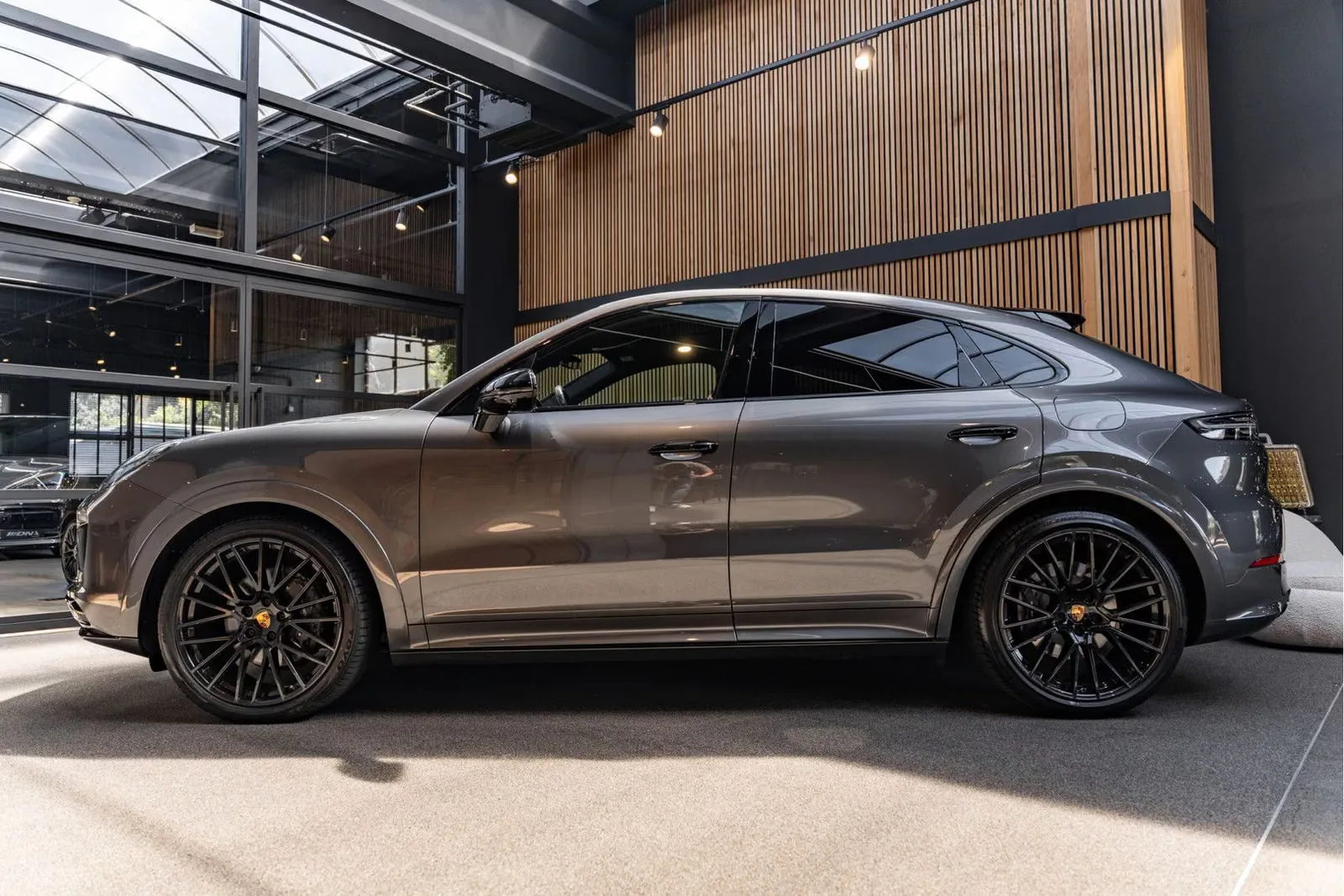 2020 Porsche Cayenne E-Hybrid Coupé, 3/30