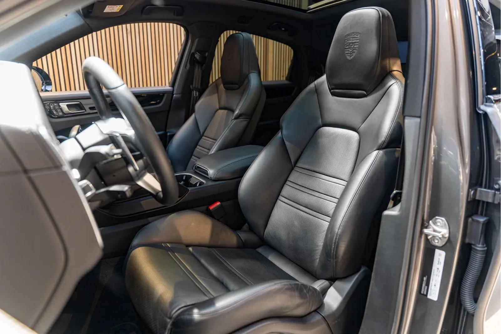 2020 Porsche Cayenne E-Hybrid Coupé, 9/30
