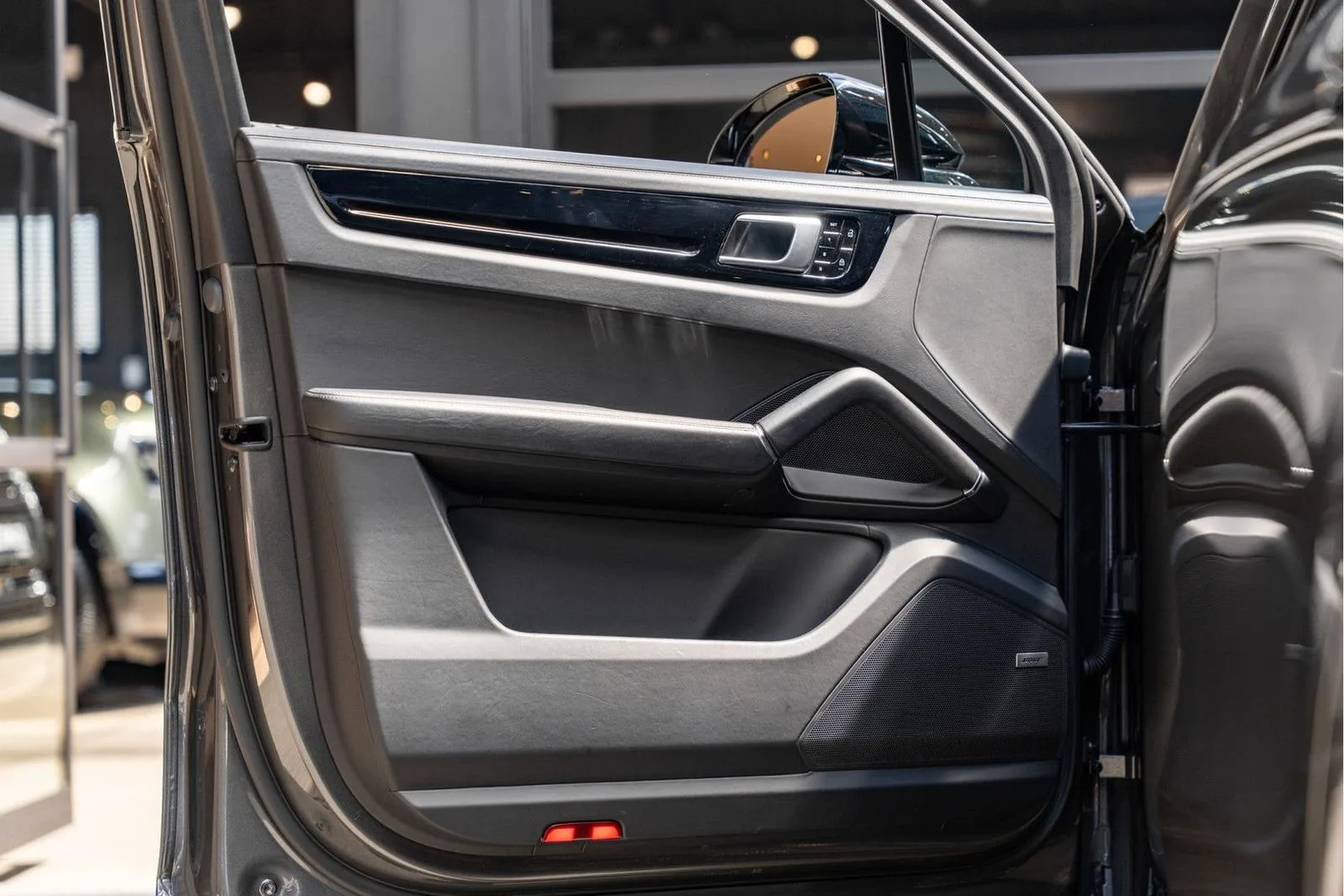 2020 Porsche Cayenne E-Hybrid Coupé, 24/30