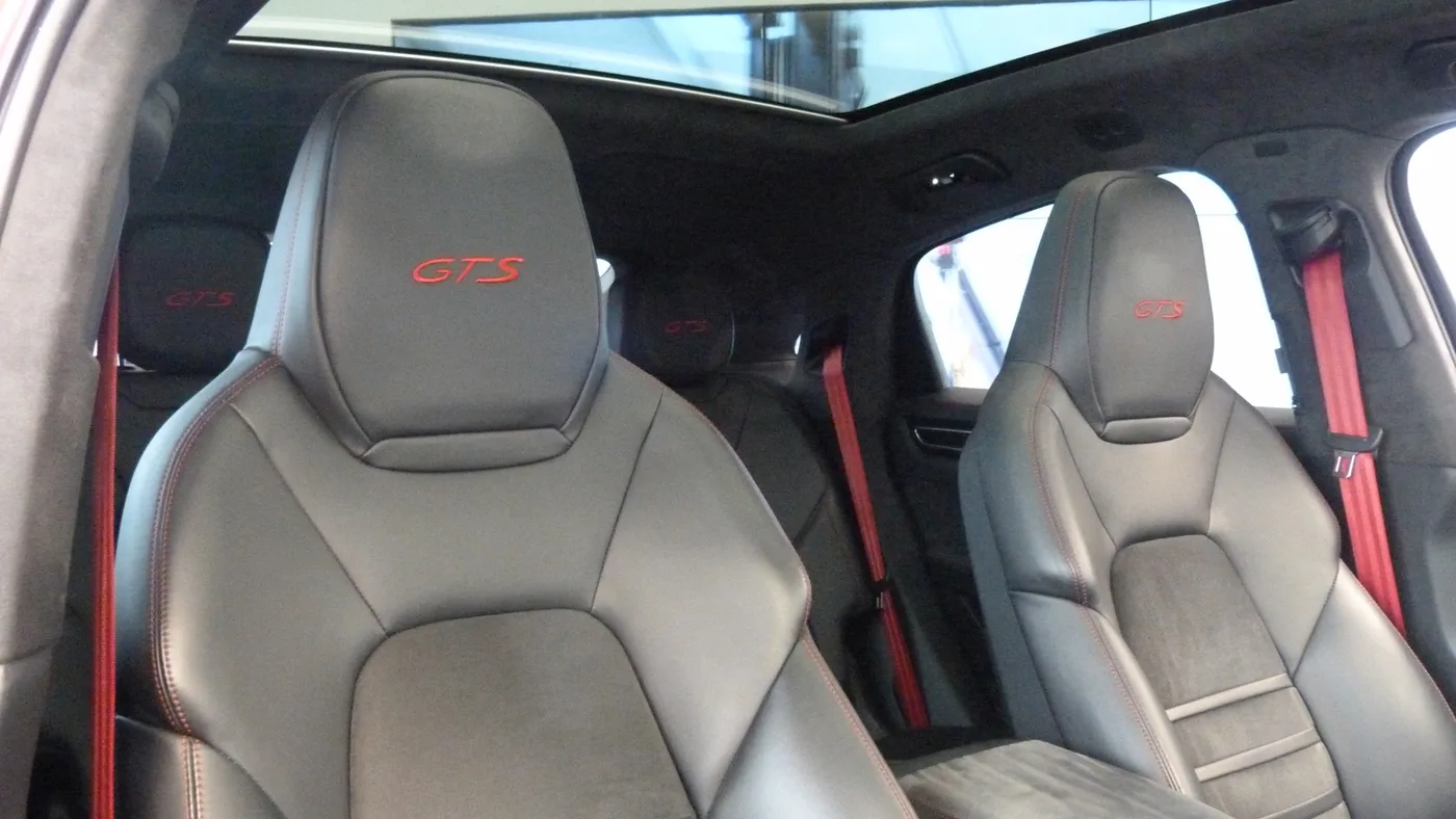 2020 Porsche Cayenne GTS Coupe offered by a franchised dealer group in Cardiff, United Kingdom, photo 4 of 25