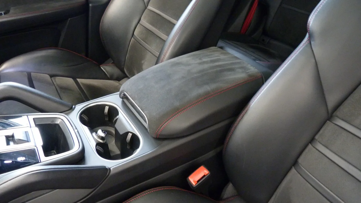 2020 Porsche Cayenne GTS Coupe offered by a franchised dealer group in Cardiff, United Kingdom, photo 10 of 25