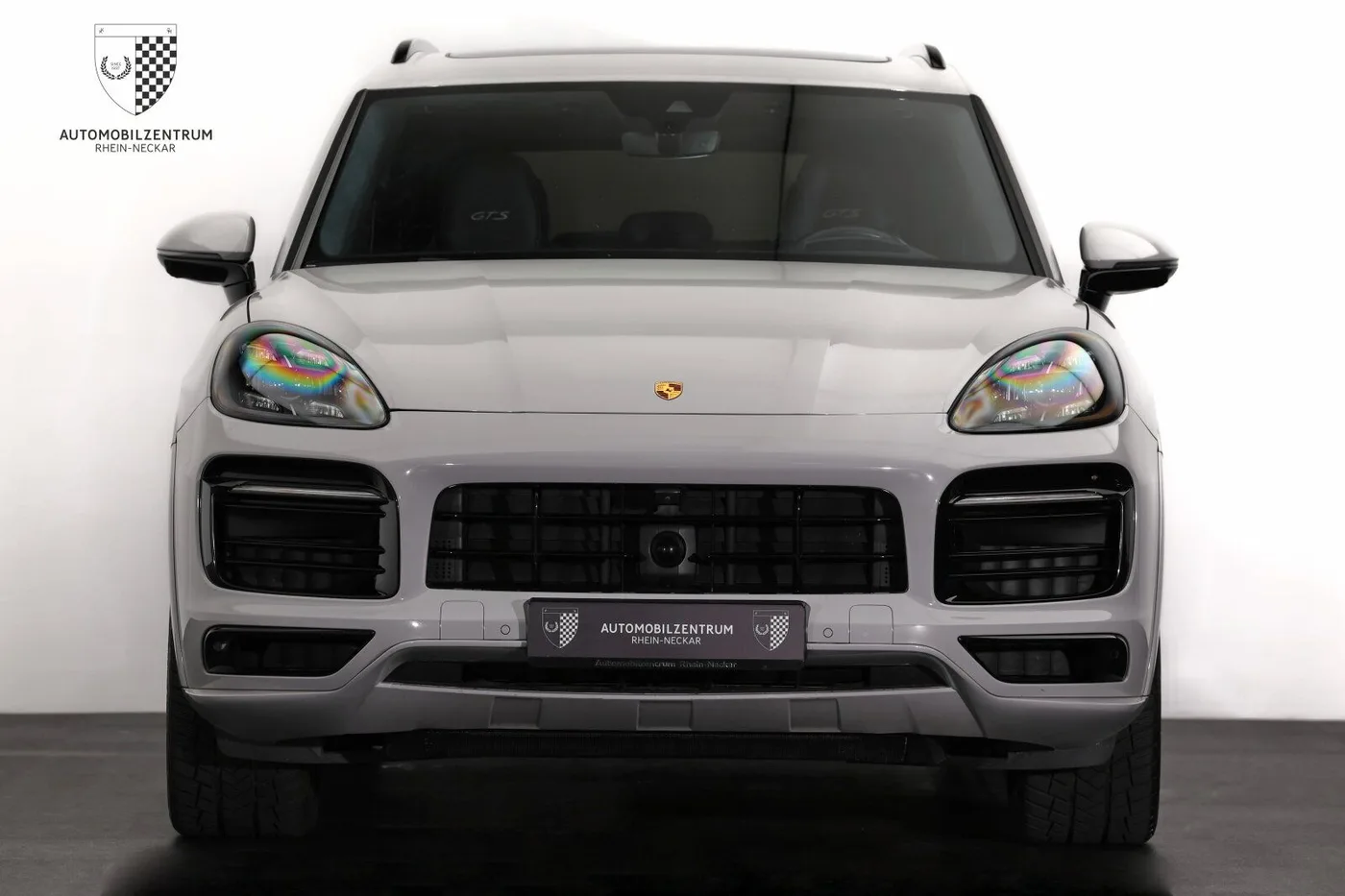 2020 Porsche Cayenne GTS angeboten von einem Supersportwagenhändler in Viernheim, Deutschland, Foto 2 von 25