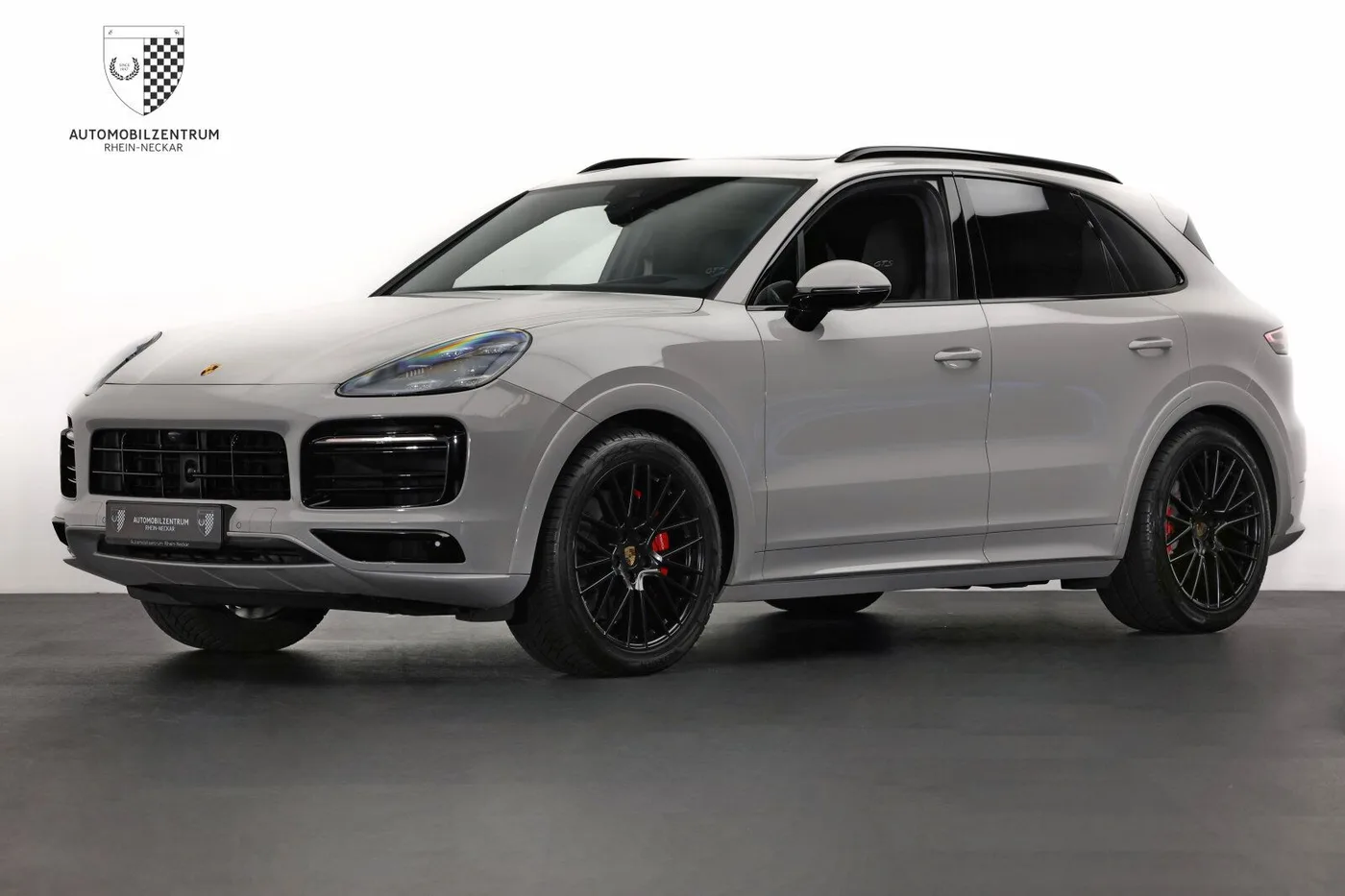 2020 Porsche Cayenne GTS angeboten von einem Supersportwagenhändler in Viernheim, Deutschland, Foto 3 von 25