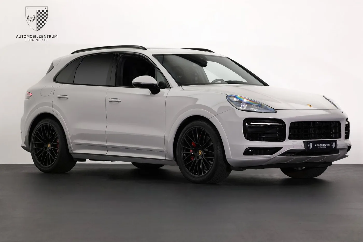 2020 Porsche Cayenne GTS angeboten von einem Supersportwagenhändler in Viernheim, Deutschland, Foto 9 von 25