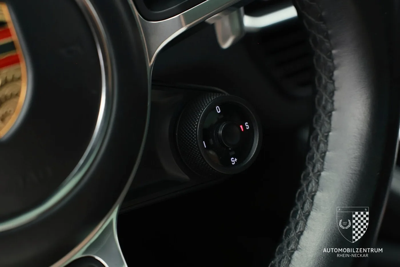 2020 Porsche Cayenne GTS angeboten von einem Supersportwagenhändler in Viernheim, Deutschland, Foto 16 von 25