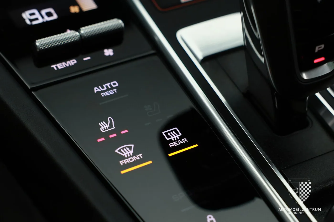 2020 Porsche Cayenne GTS angeboten von einem Supersportwagenhändler in Viernheim, Deutschland, Foto 23 von 25