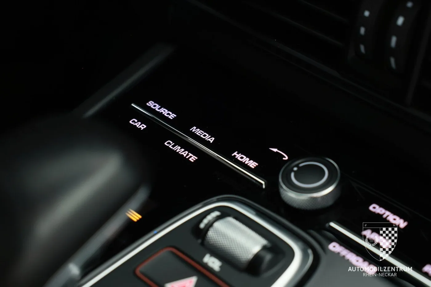 2020 Porsche Cayenne GTS angeboten von einem Supersportwagenhändler in Viernheim, Deutschland, Foto 25 von 25