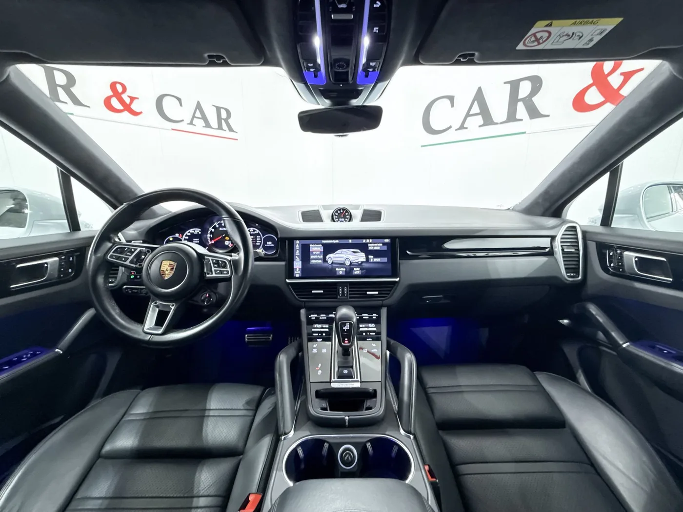 2020 Porsche Cayenne Turbo proposée par un spécialiste de la supercar à Zibido San Giacomo, Italie, photo 10 sur 25