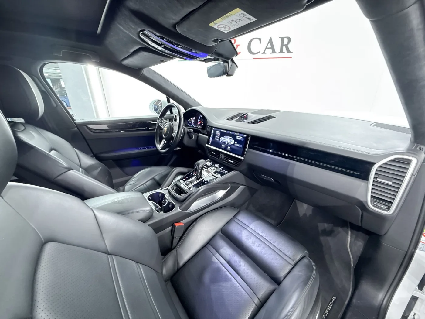 2020 Porsche Cayenne Turbo proposée par un spécialiste de la supercar à Zibido San Giacomo, Italie, photo 11 sur 25