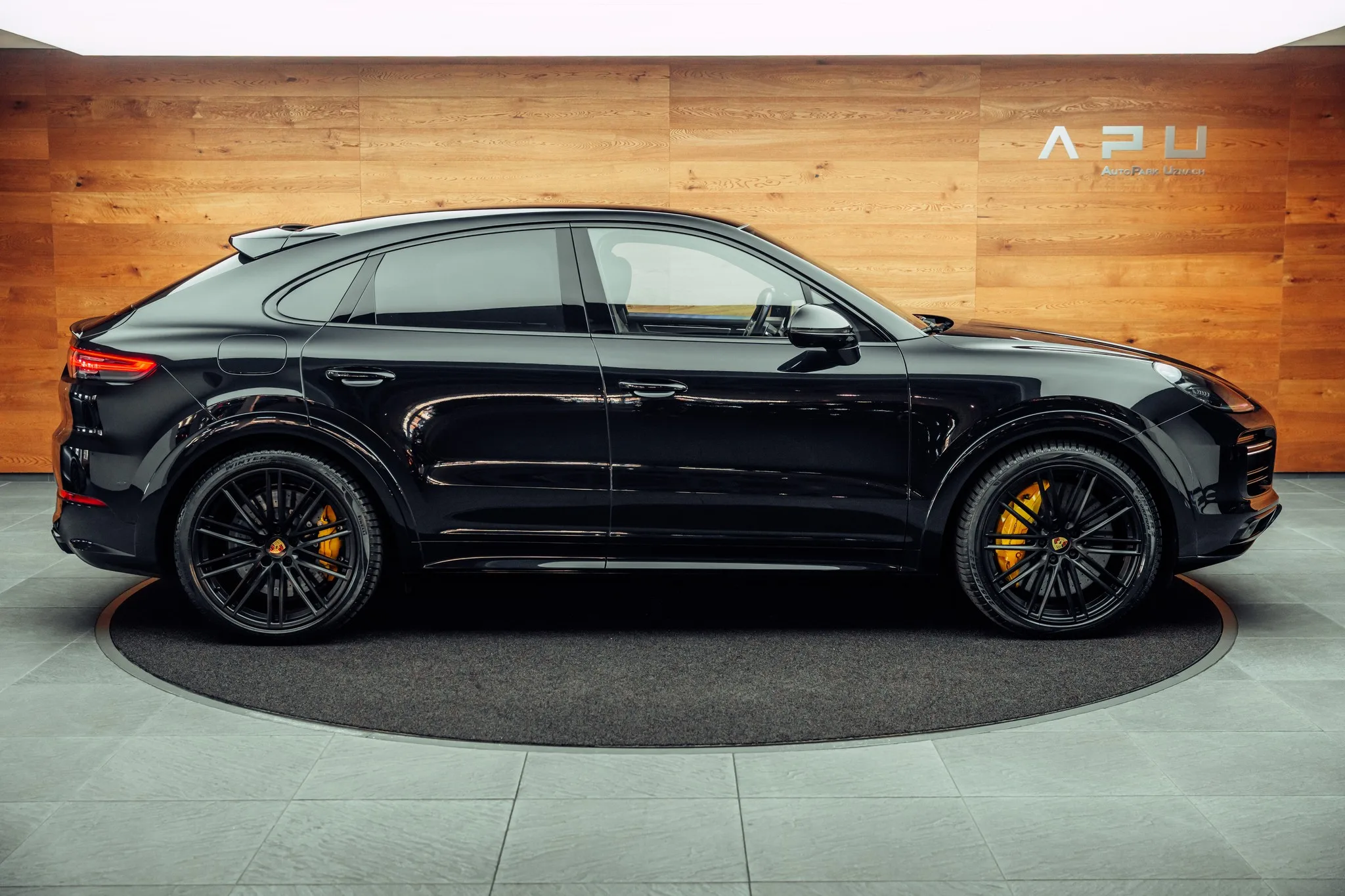 2020 Porsche Cayenne Turbo S, 12/23