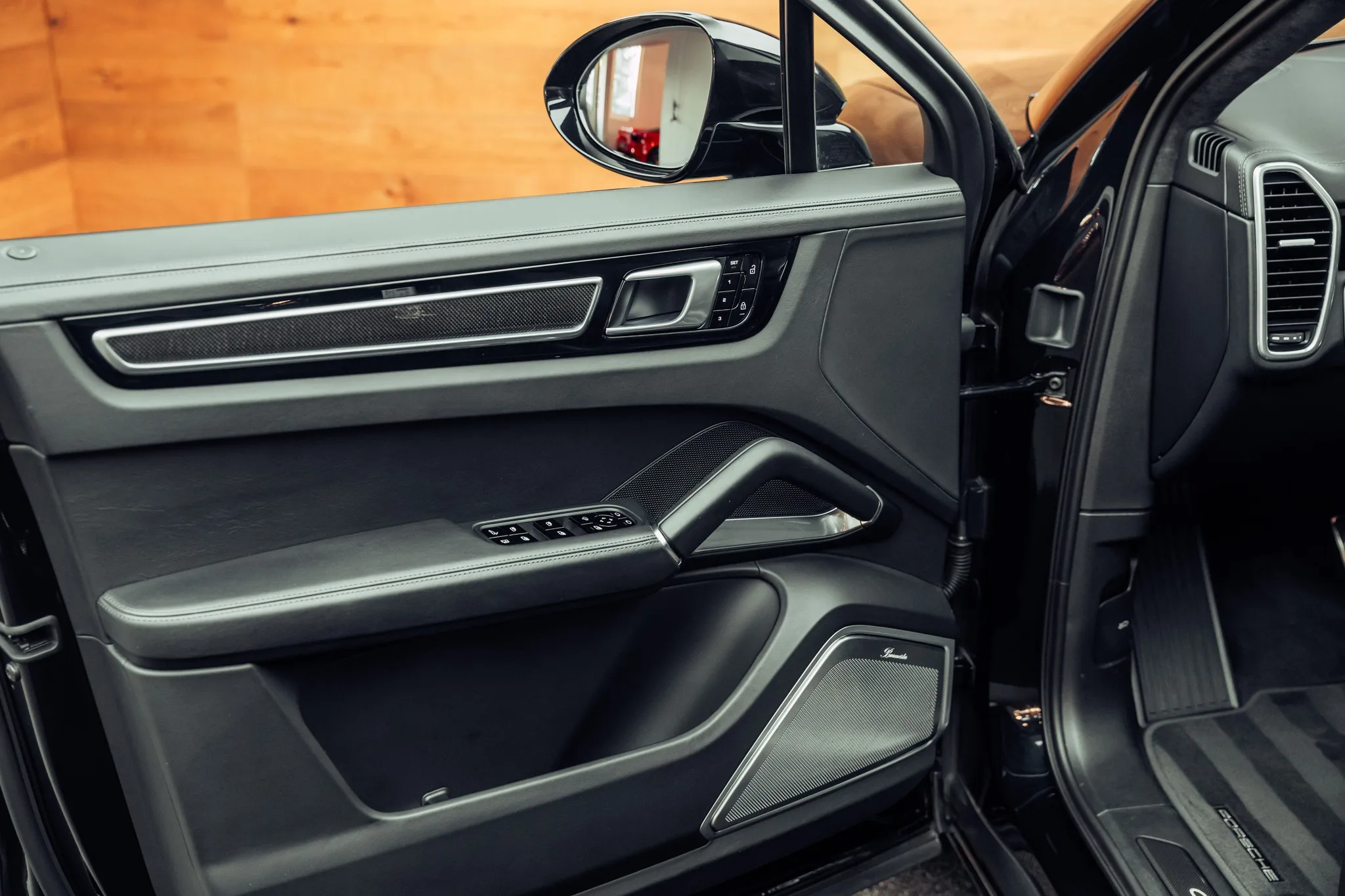 2020 Porsche Cayenne Turbo S, 19/23
