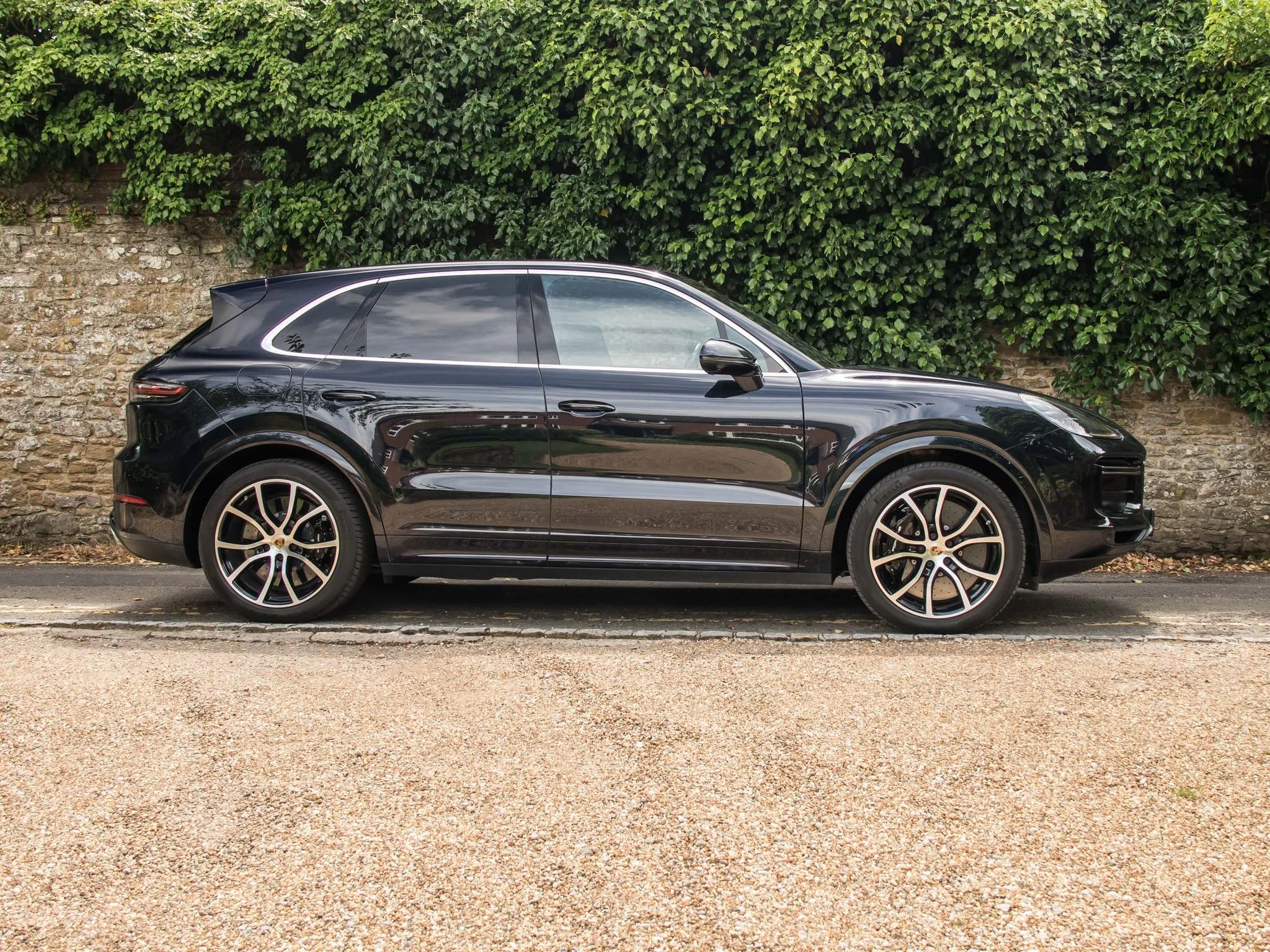 2020 Porsche Cayenne Turbo S E-Hybrid, 3/24