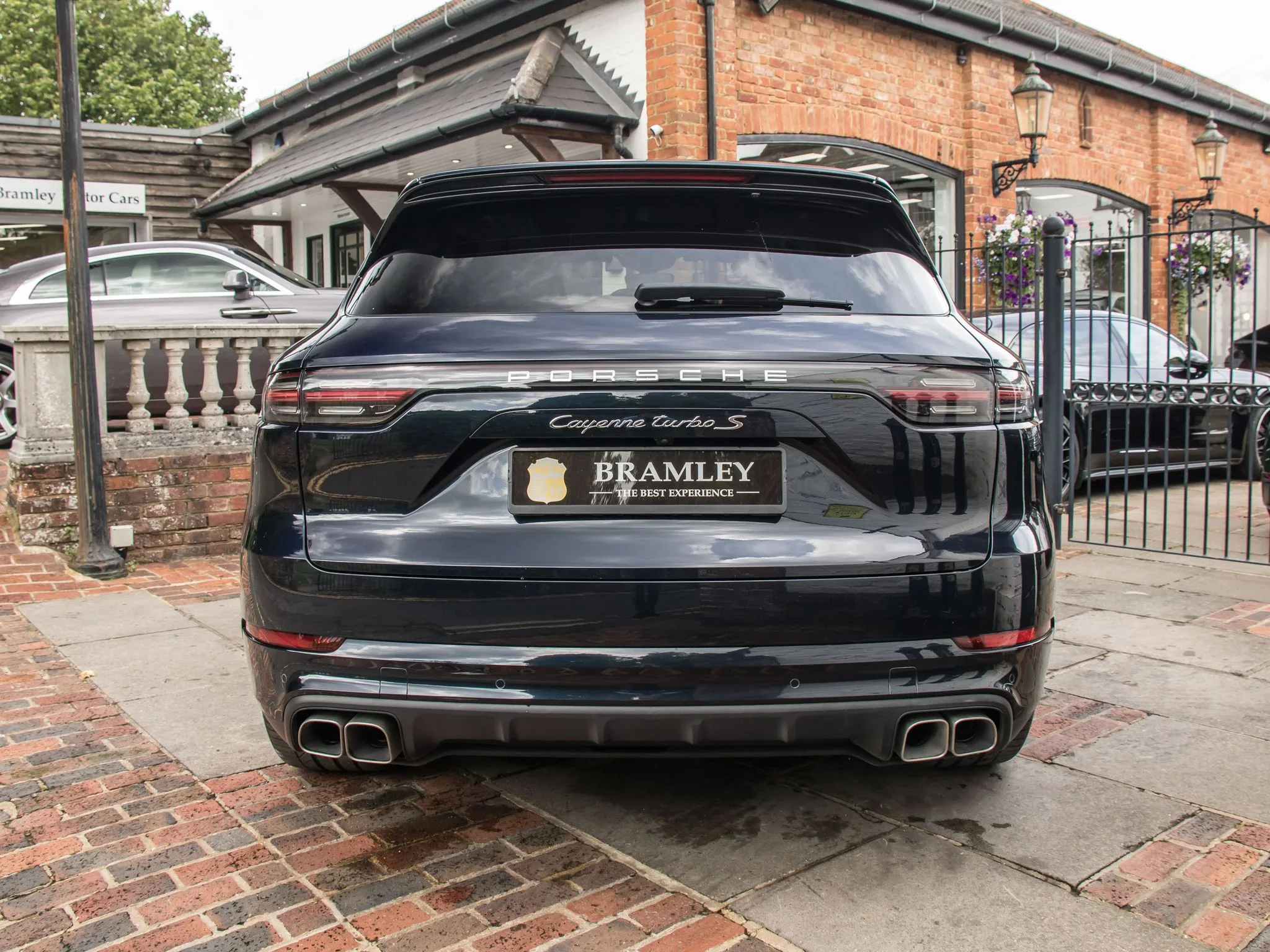 2020 Porsche Cayenne Turbo S E-Hybrid, 8/24