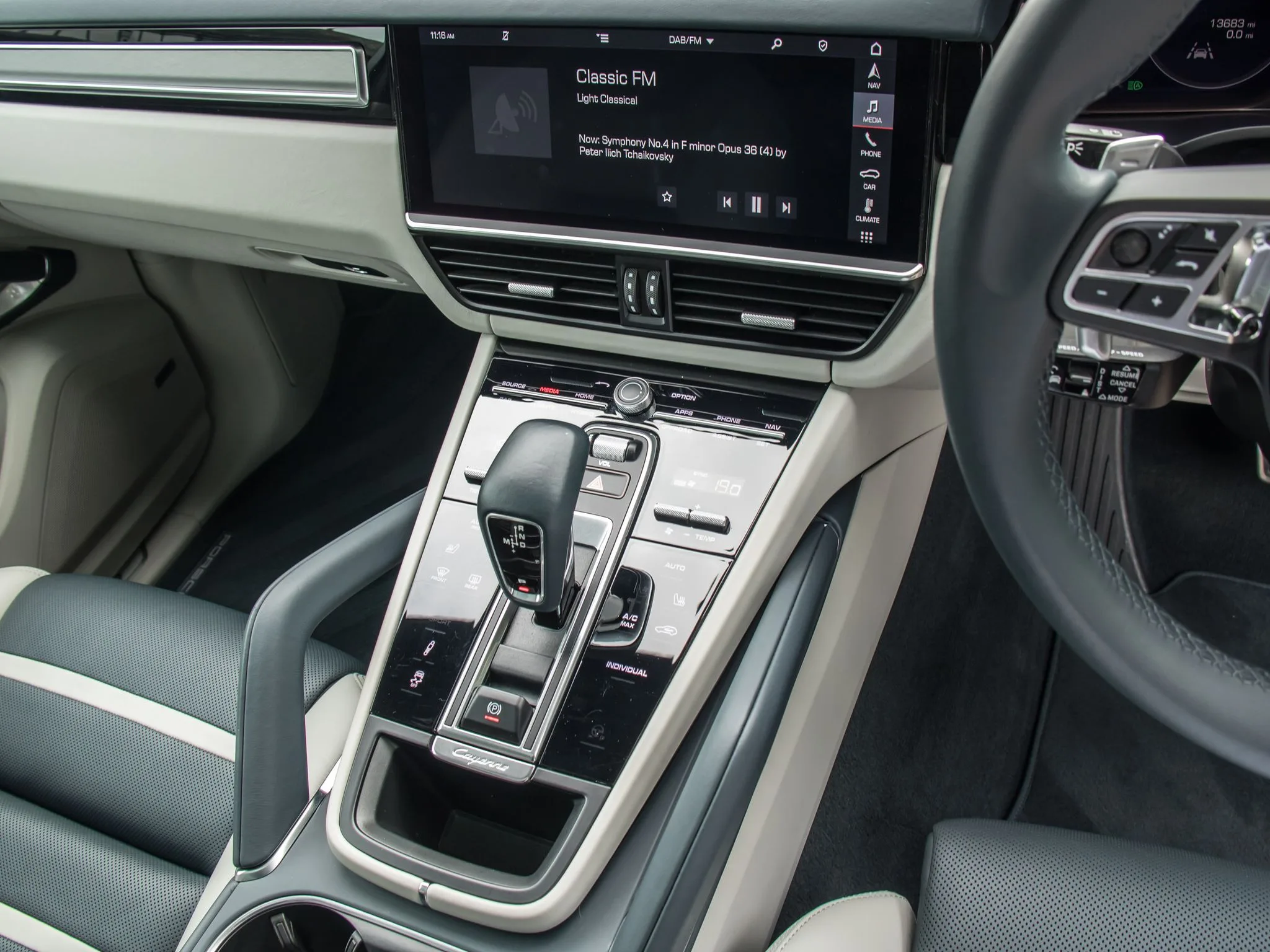 2020 Porsche Cayenne Turbo S E-Hybrid, 22/24