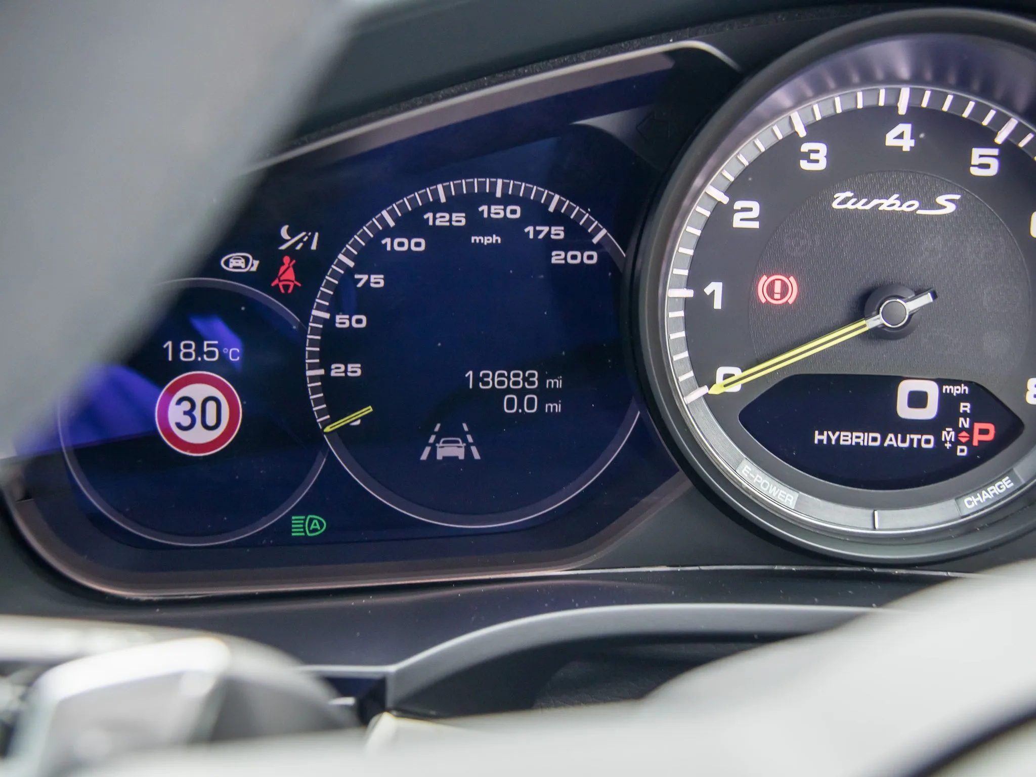 2020 Porsche Cayenne Turbo S E-Hybrid, 24/24