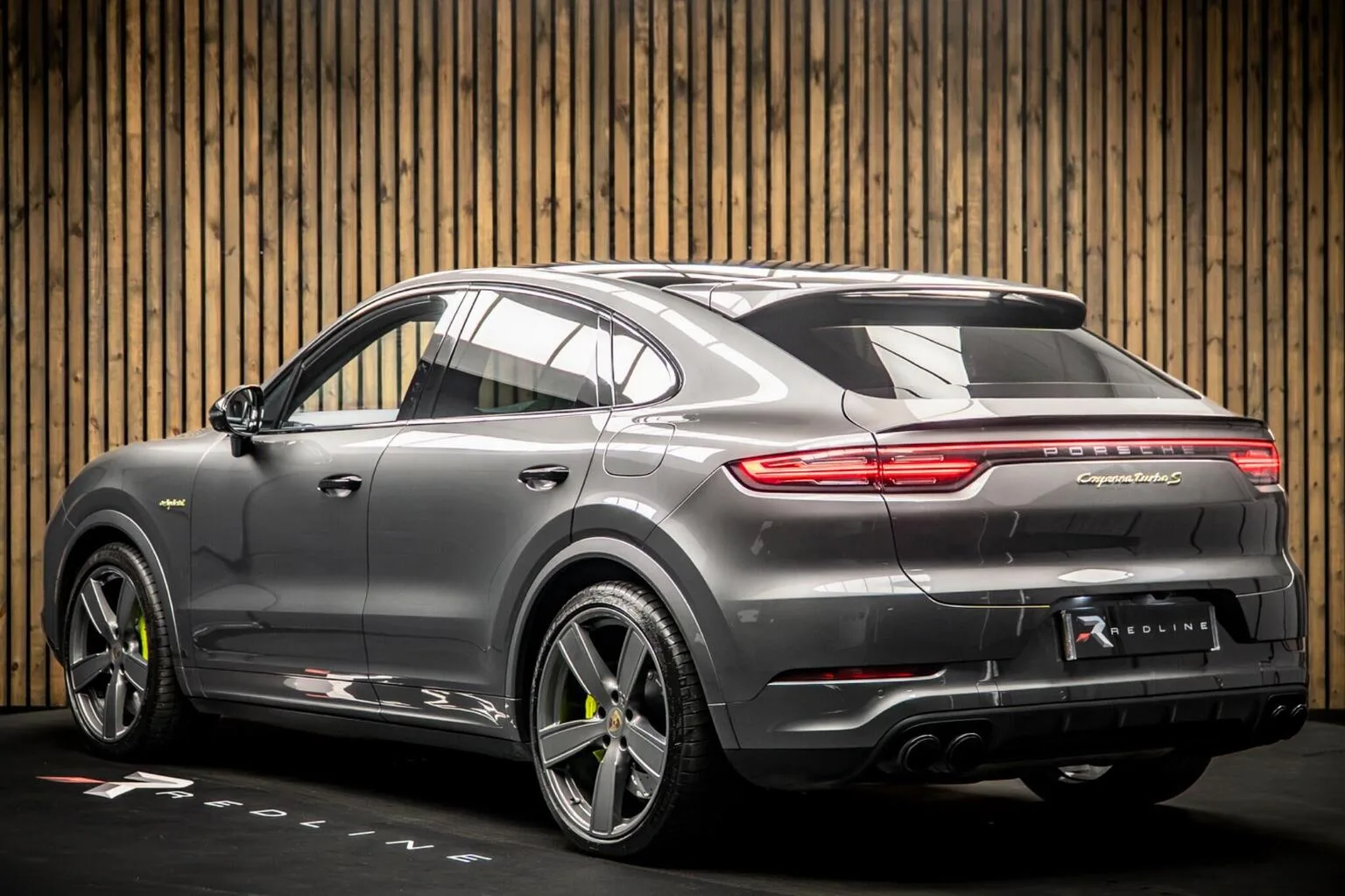 2020 Porsche Cayenne Turbo S E-Hybrid Coupé, 3/30