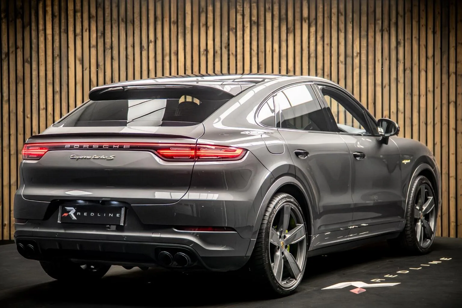 2020 Porsche Cayenne Turbo S E-Hybrid Coupé, 4/30
