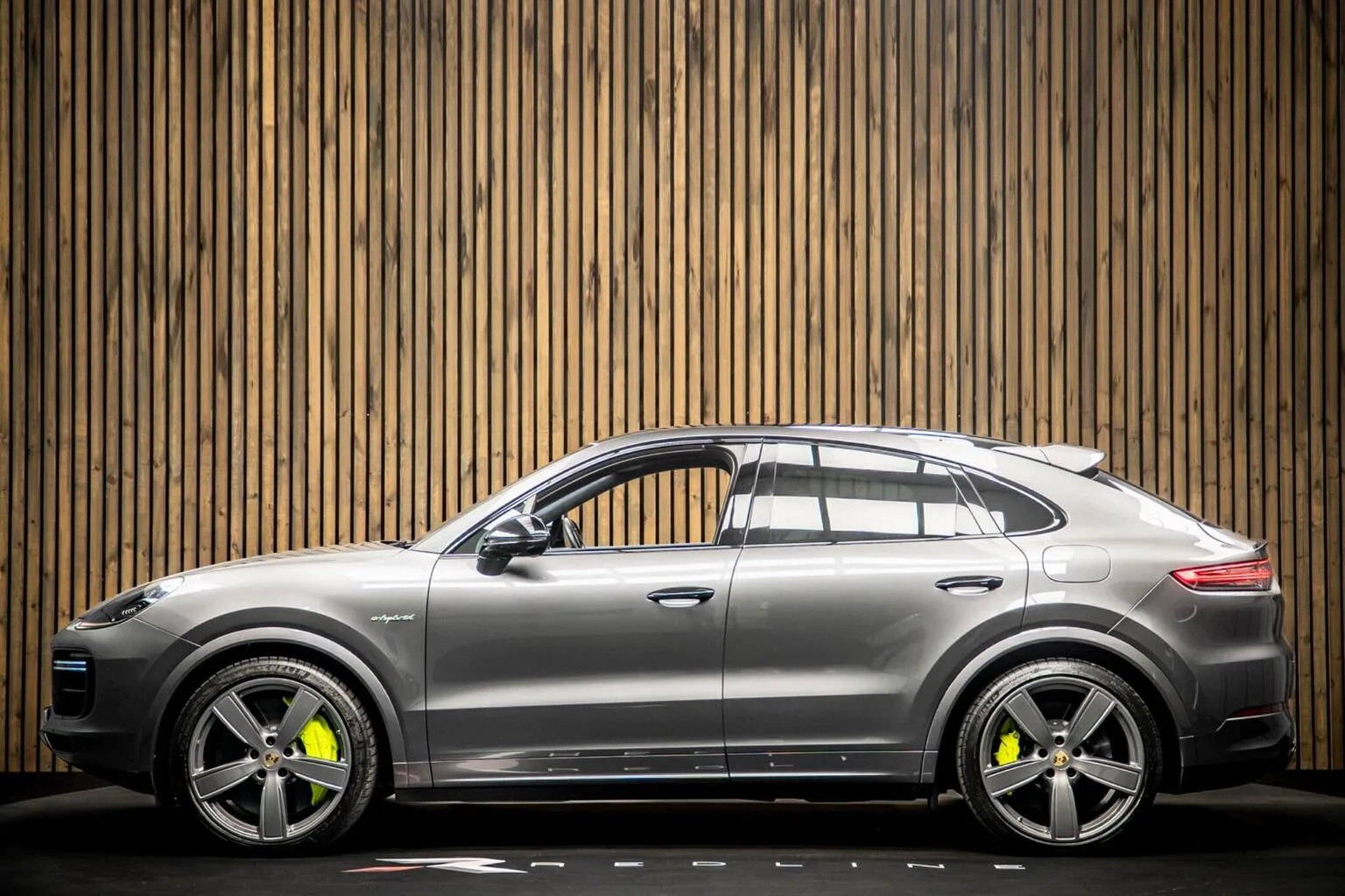 2020 Porsche Cayenne Turbo S E-Hybrid Coupé, 7/30