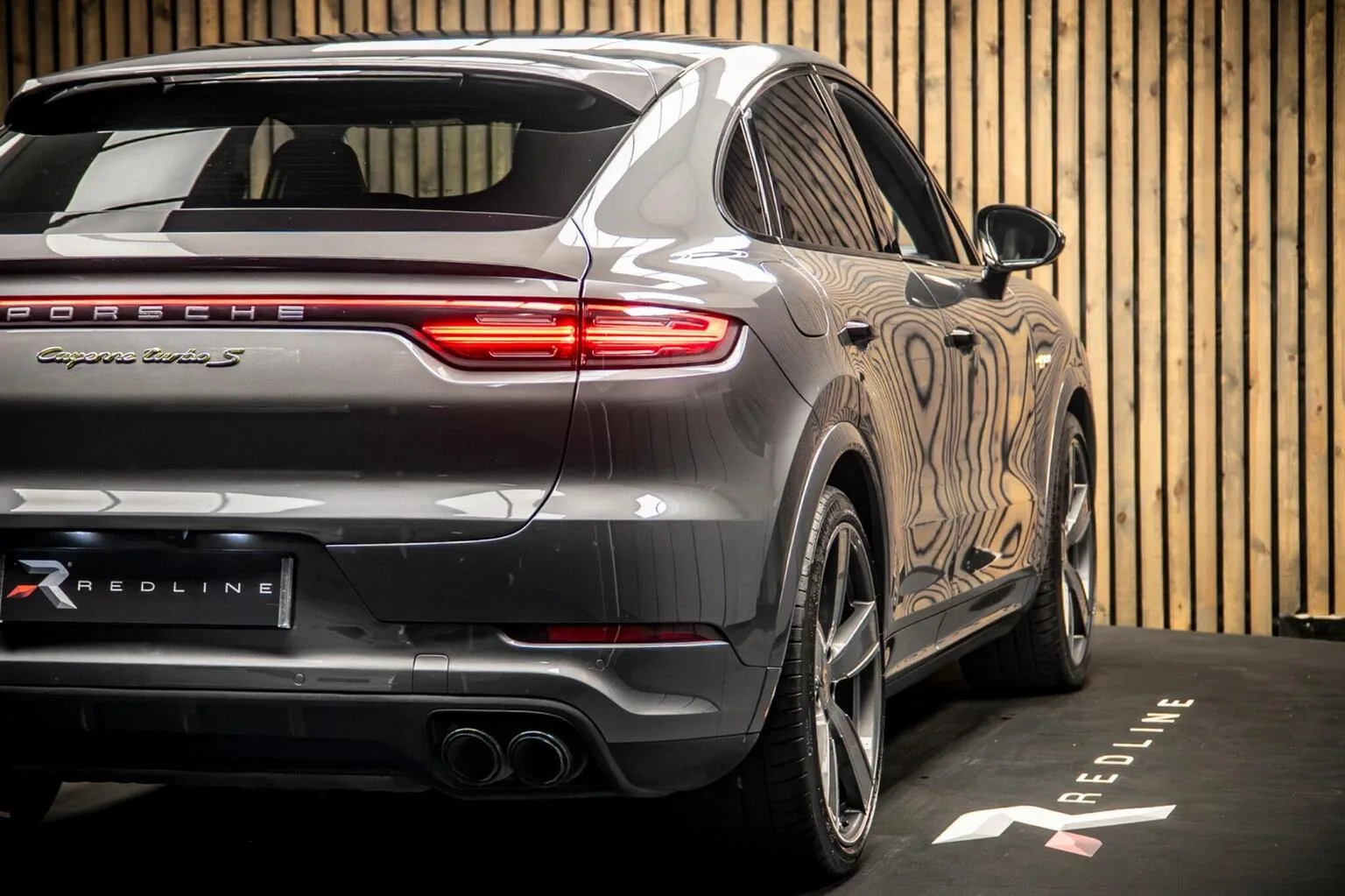 2020 Porsche Cayenne Turbo S E-Hybrid Coupé, 20/30