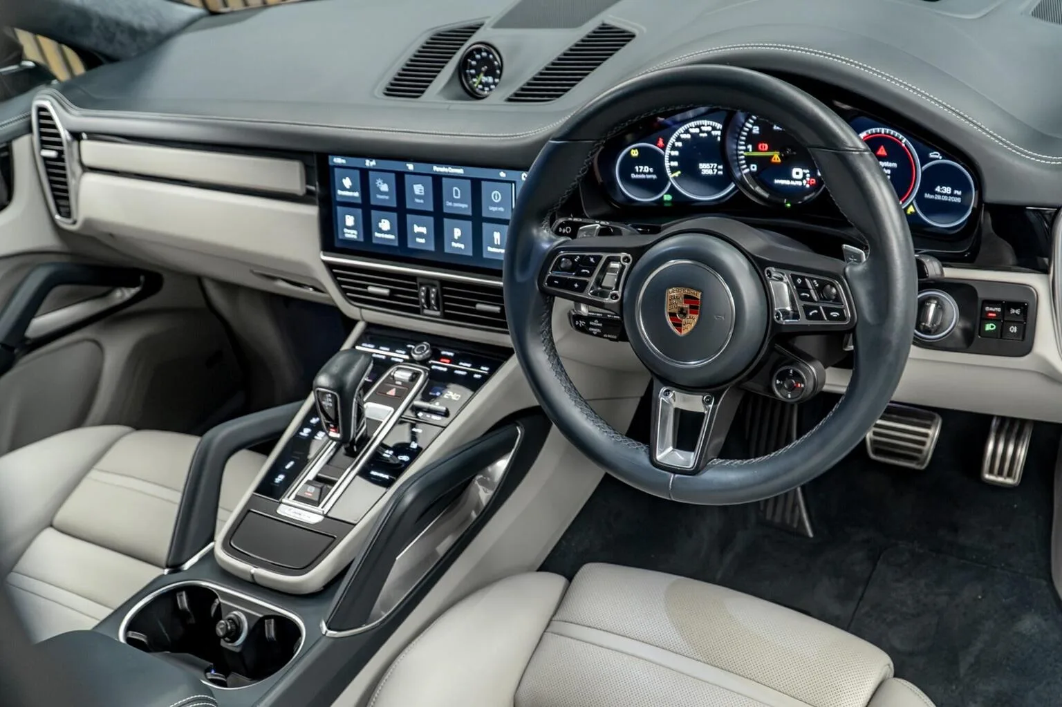 2020 Porsche Cayenne Turbo S E-Hybrid Coupé, 22/30