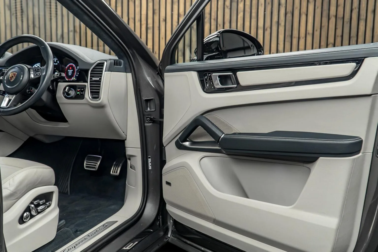 2020 Porsche Cayenne Turbo S E-Hybrid Coupé, 30/30