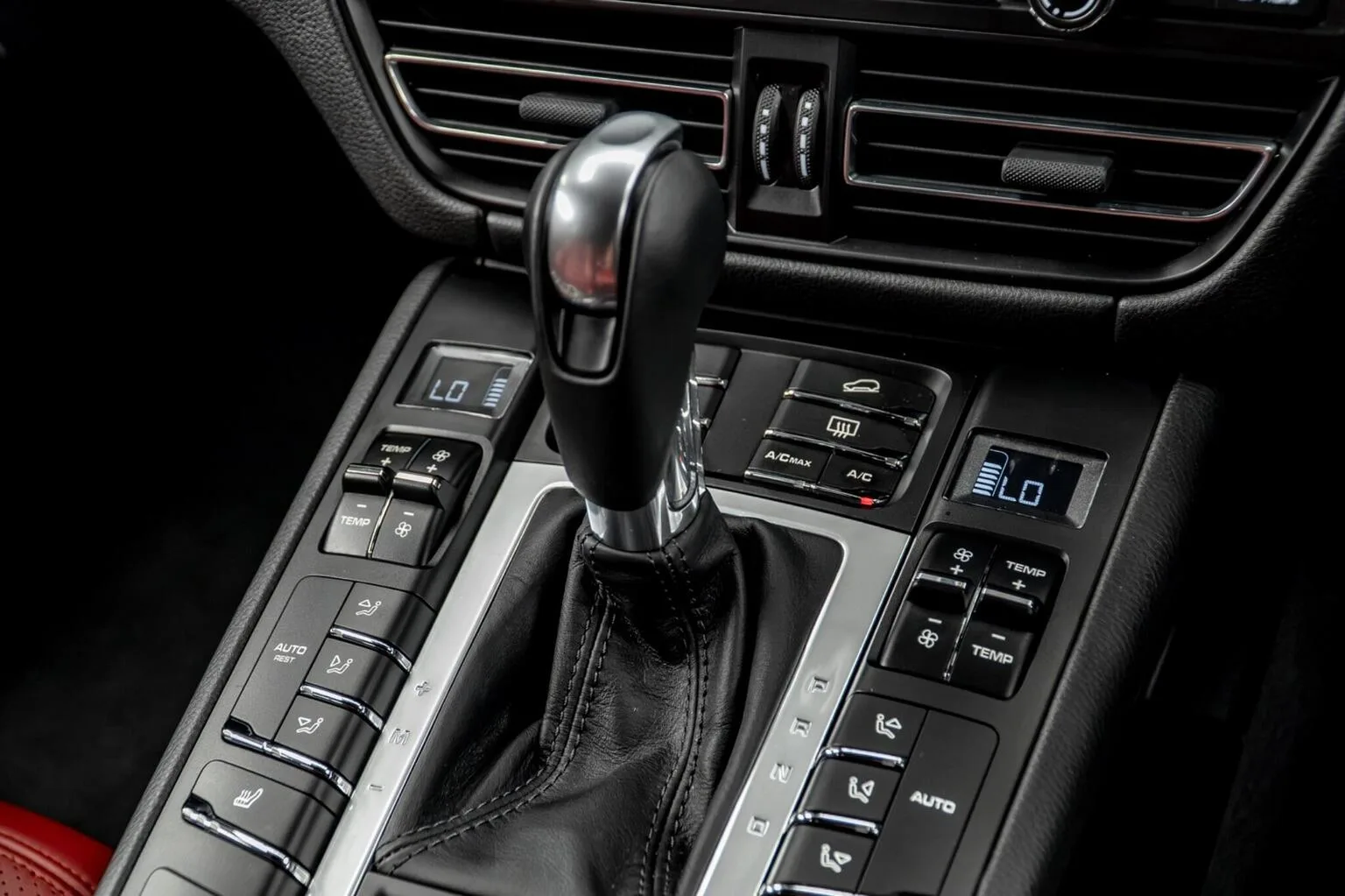 2020 Porsche Macan GTS, 29/30