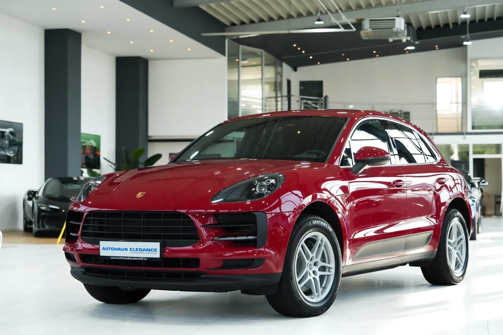 2020 Porsche Macan S angeboten von einem Fachhändler in Köln, Deutschland, Hauptfoto