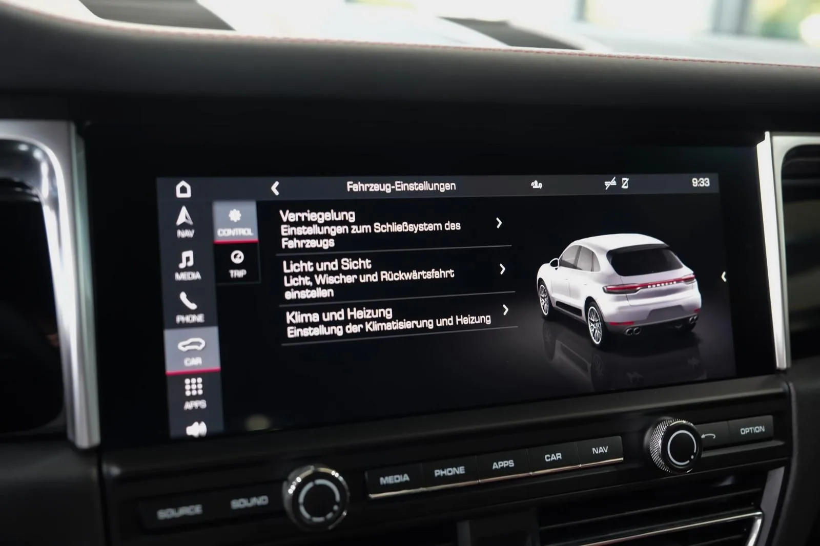 2020 Porsche Macan S, 21/30