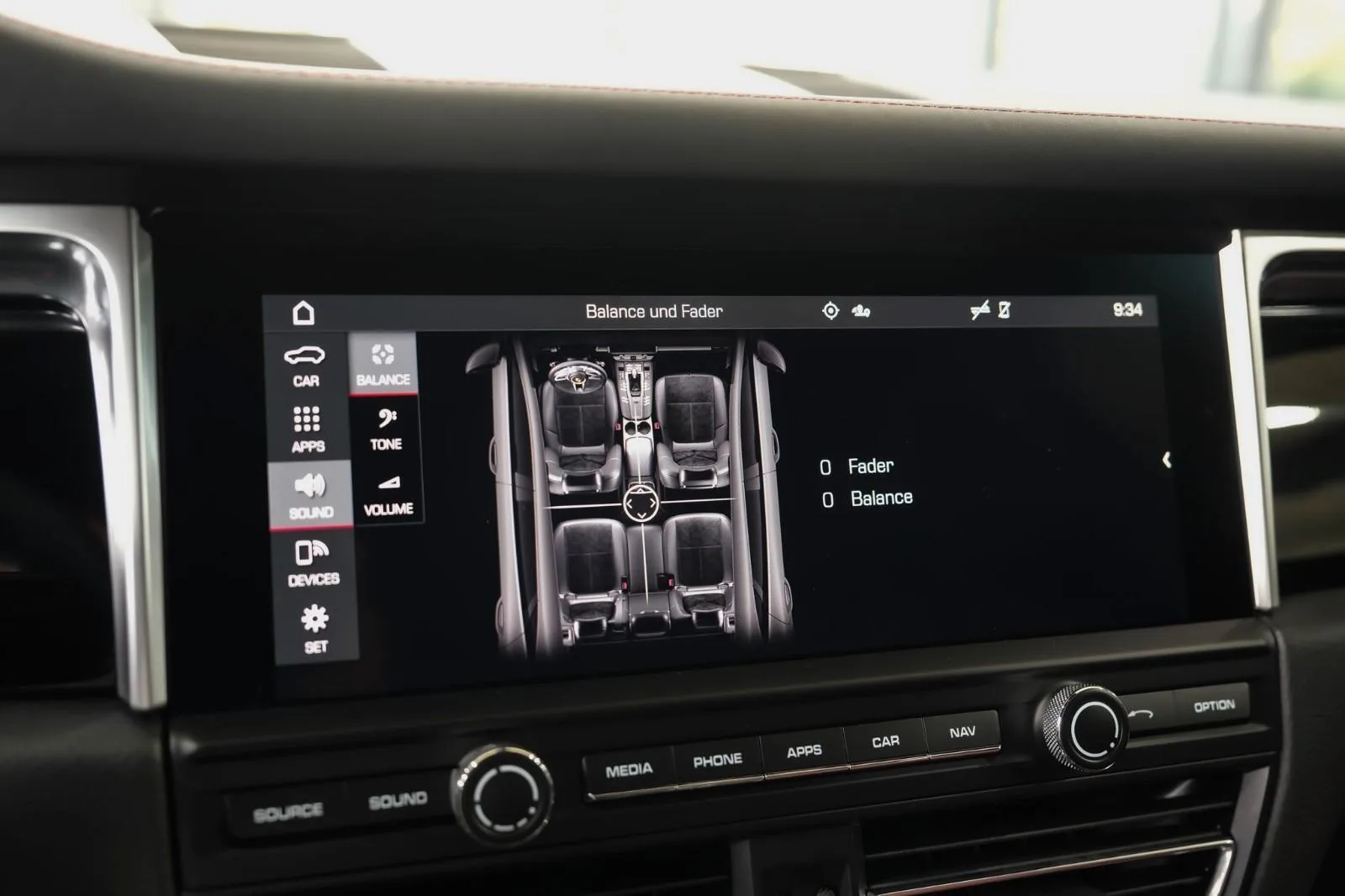 2020 Porsche Macan S, 25/30