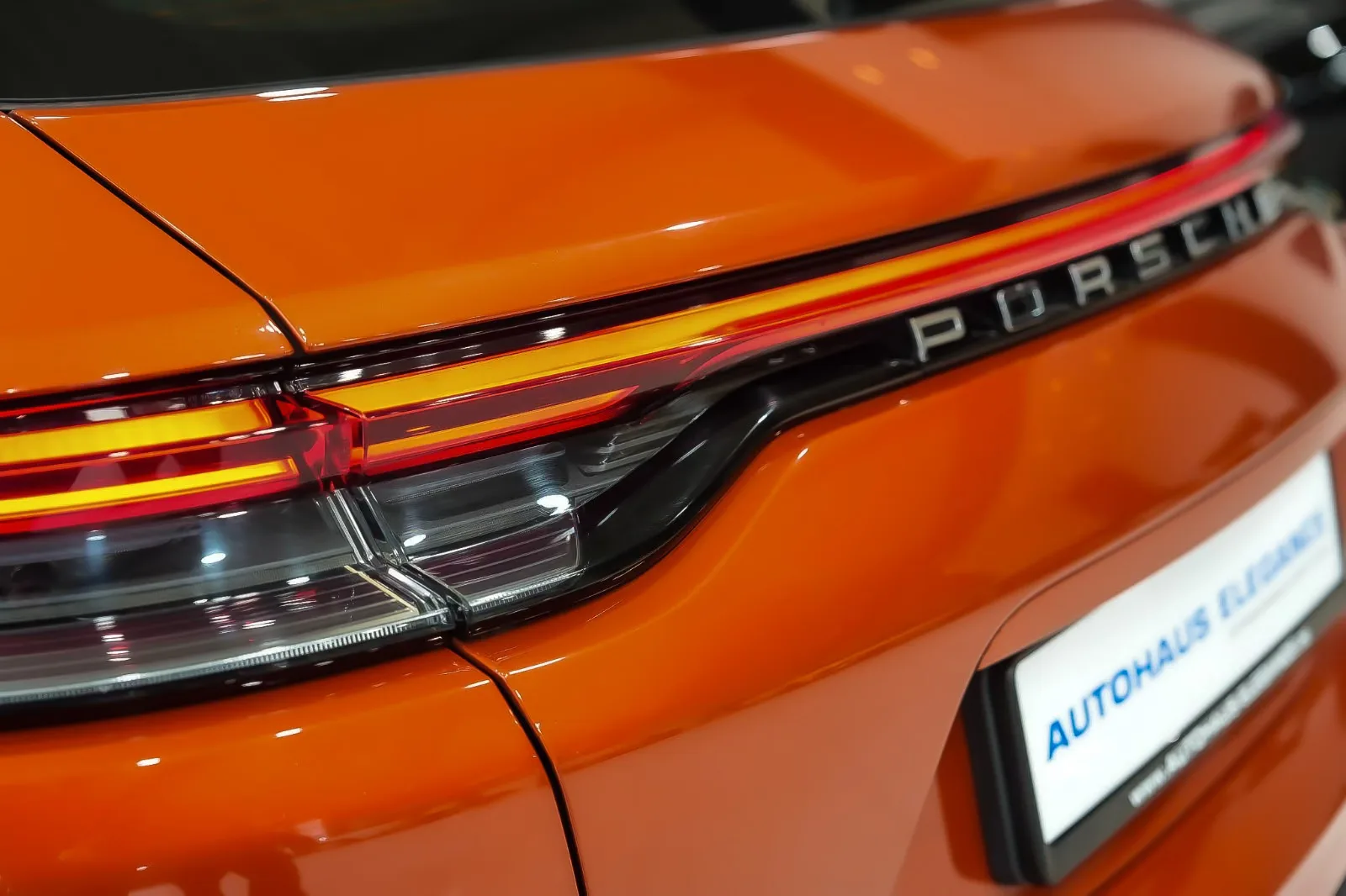 2020 Porsche Panamera 4 Sport Turismo, 10/23