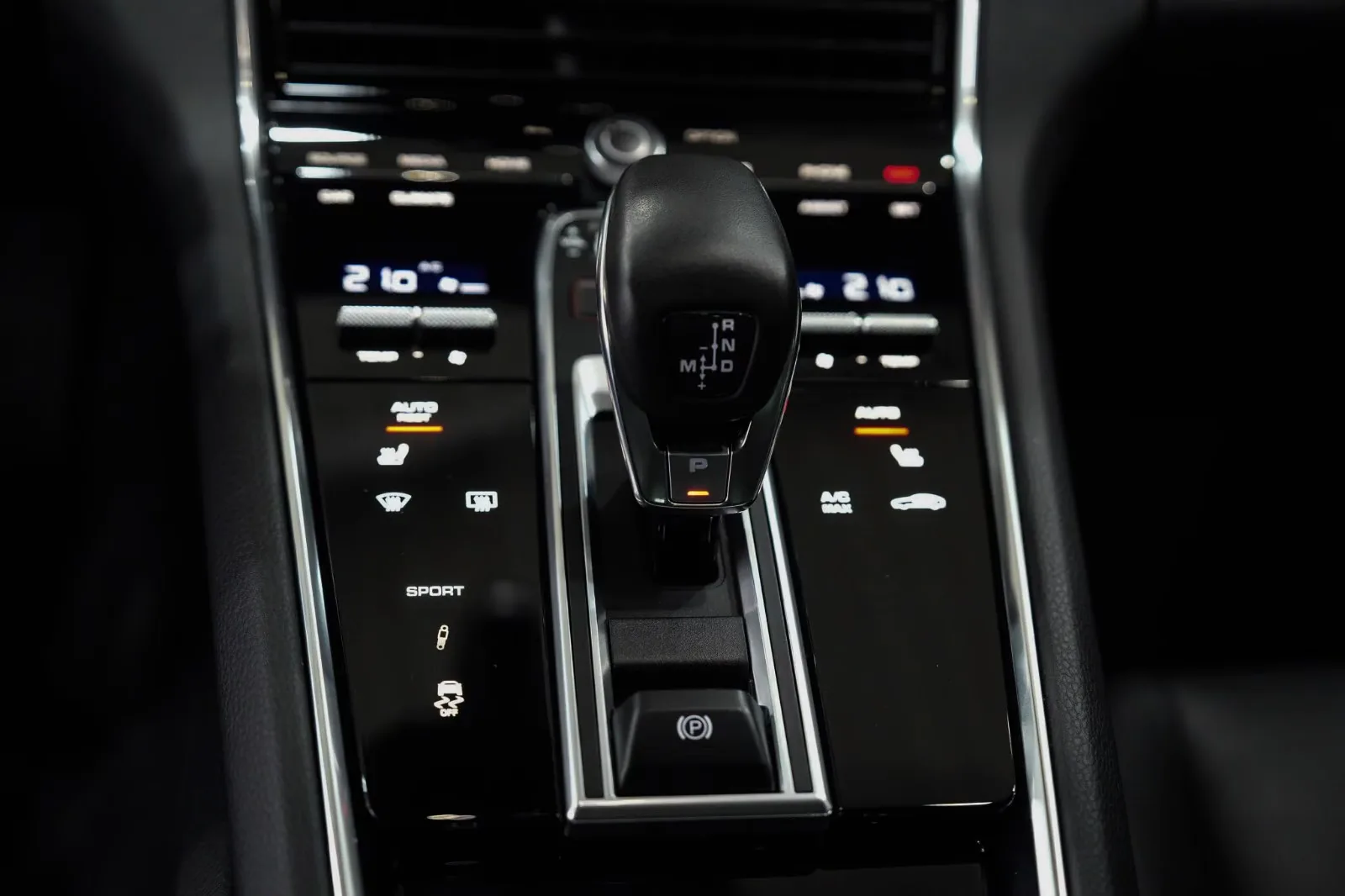2020 Porsche Panamera 4 Sport Turismo, 21/23