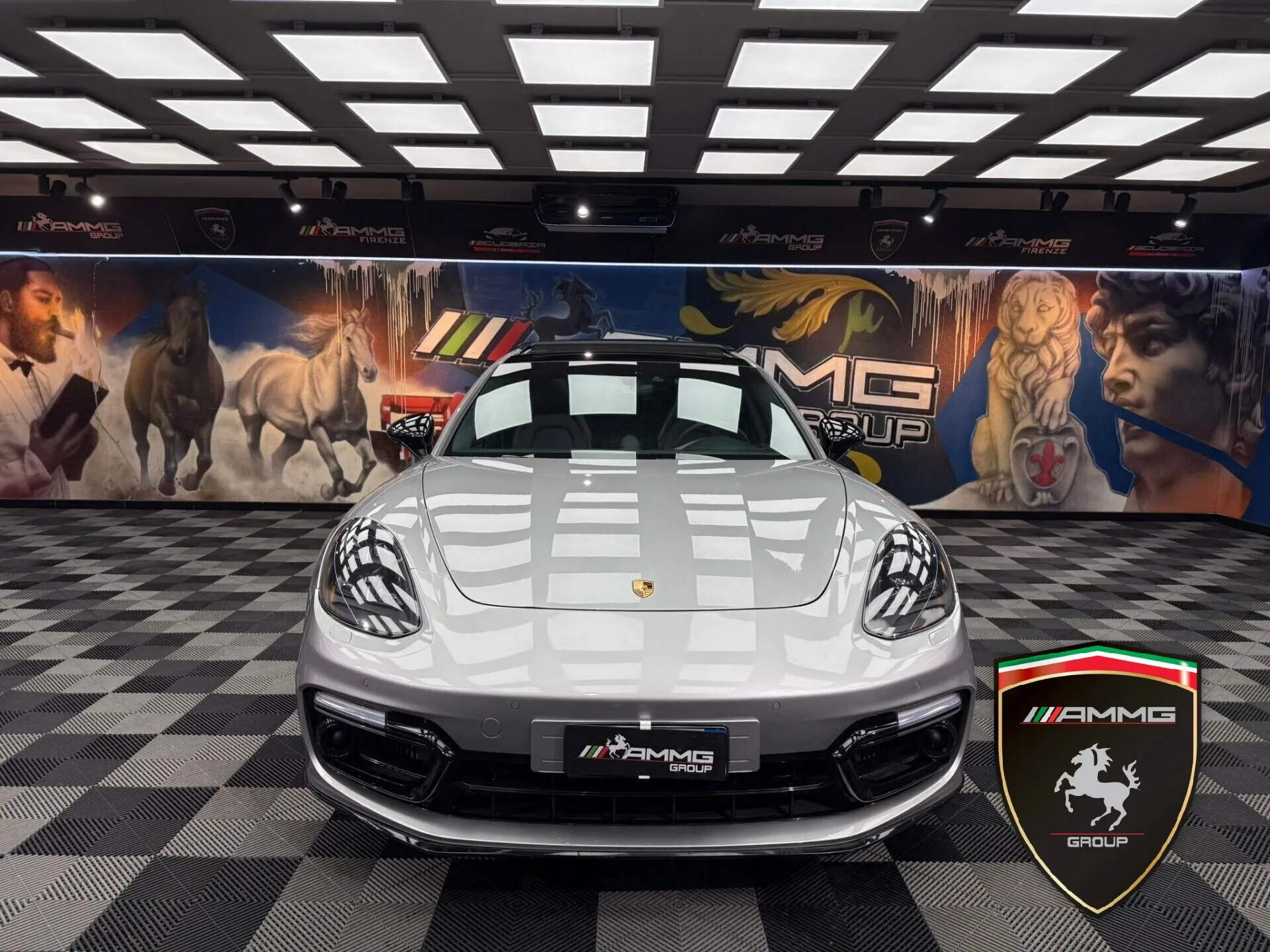 2020 Porsche Panamera GTS Sport Turismo, 2/15