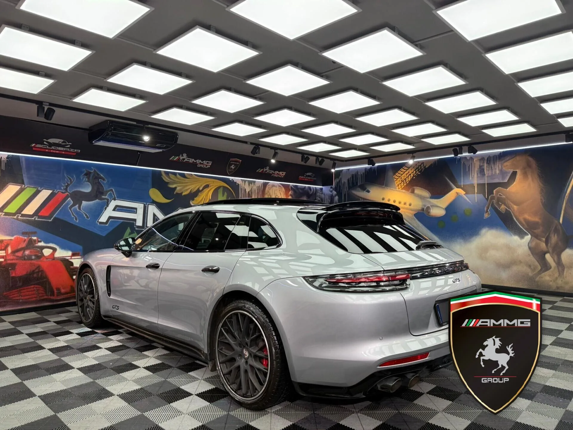 2020 Porsche Panamera GTS Sport Turismo, 8/15