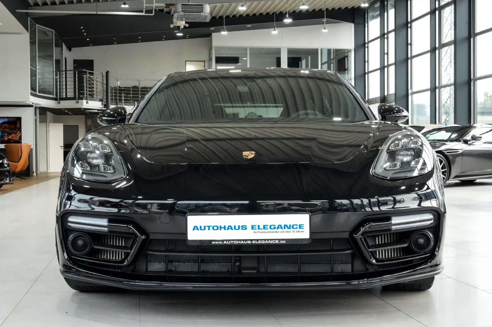 2020 Porsche Panamera GTS Sport Turismo, 4/30