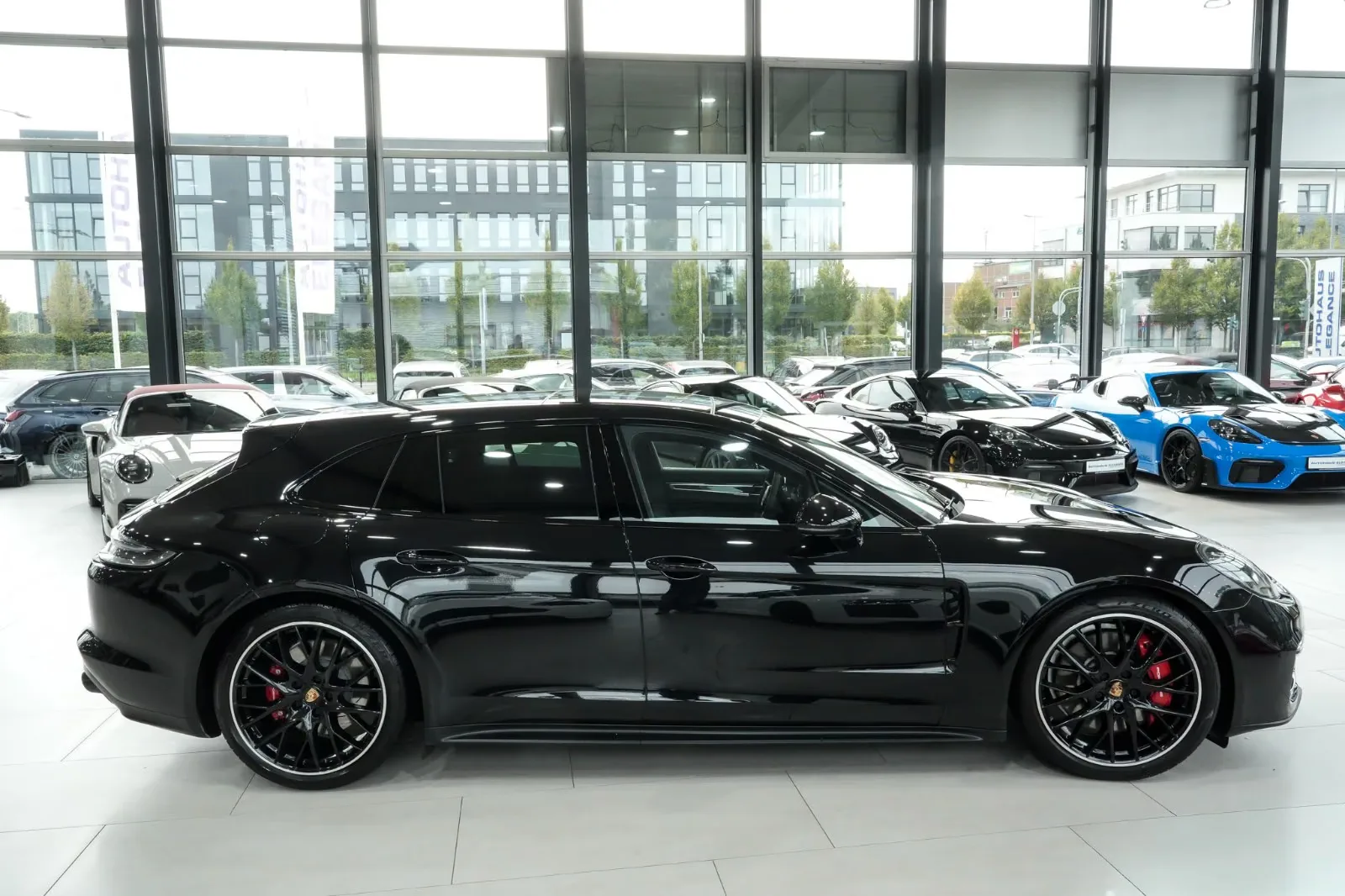 2020 Porsche Panamera GTS Sport Turismo, 6/30