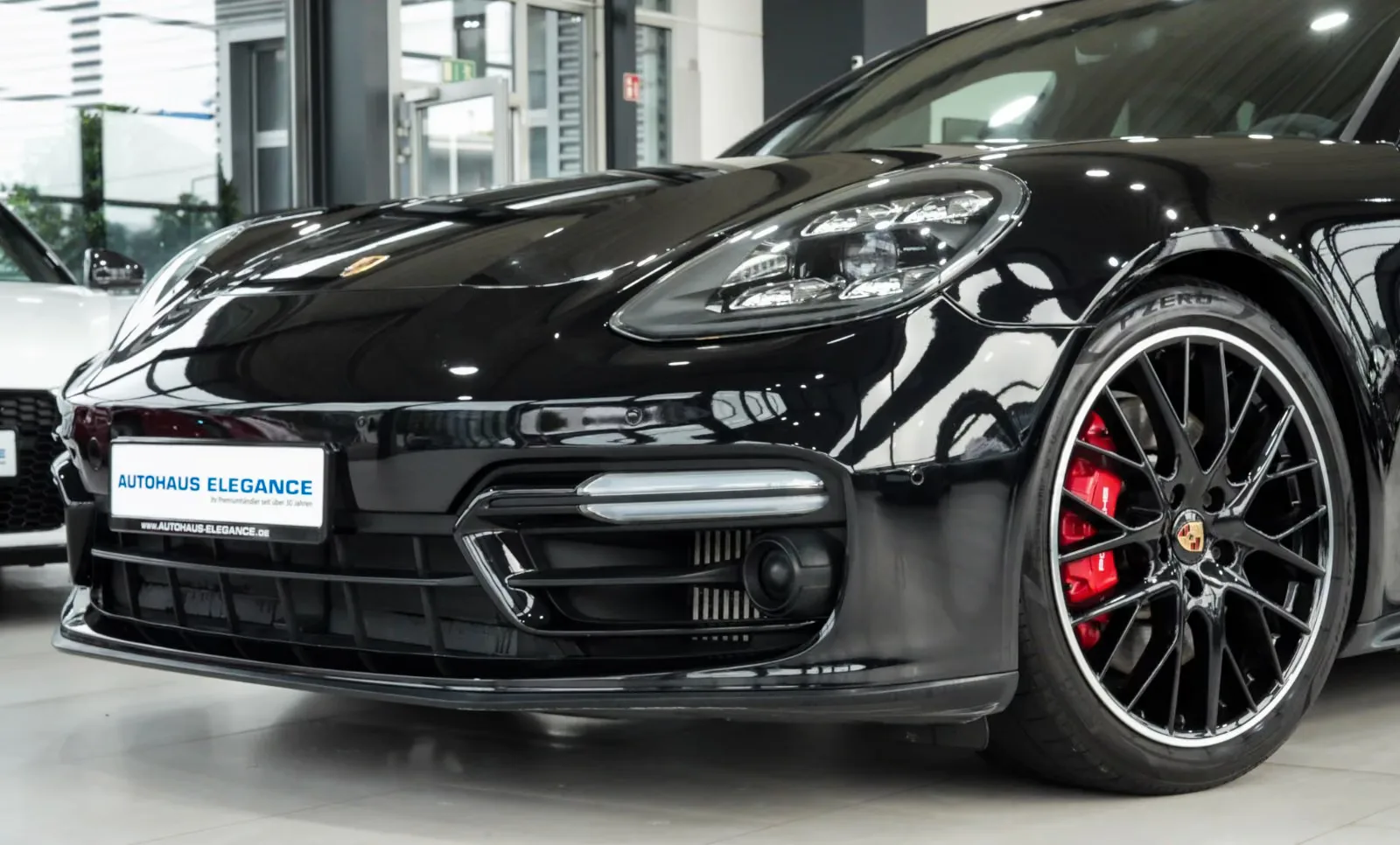 2020 Porsche Panamera GTS Sport Turismo, 9/30