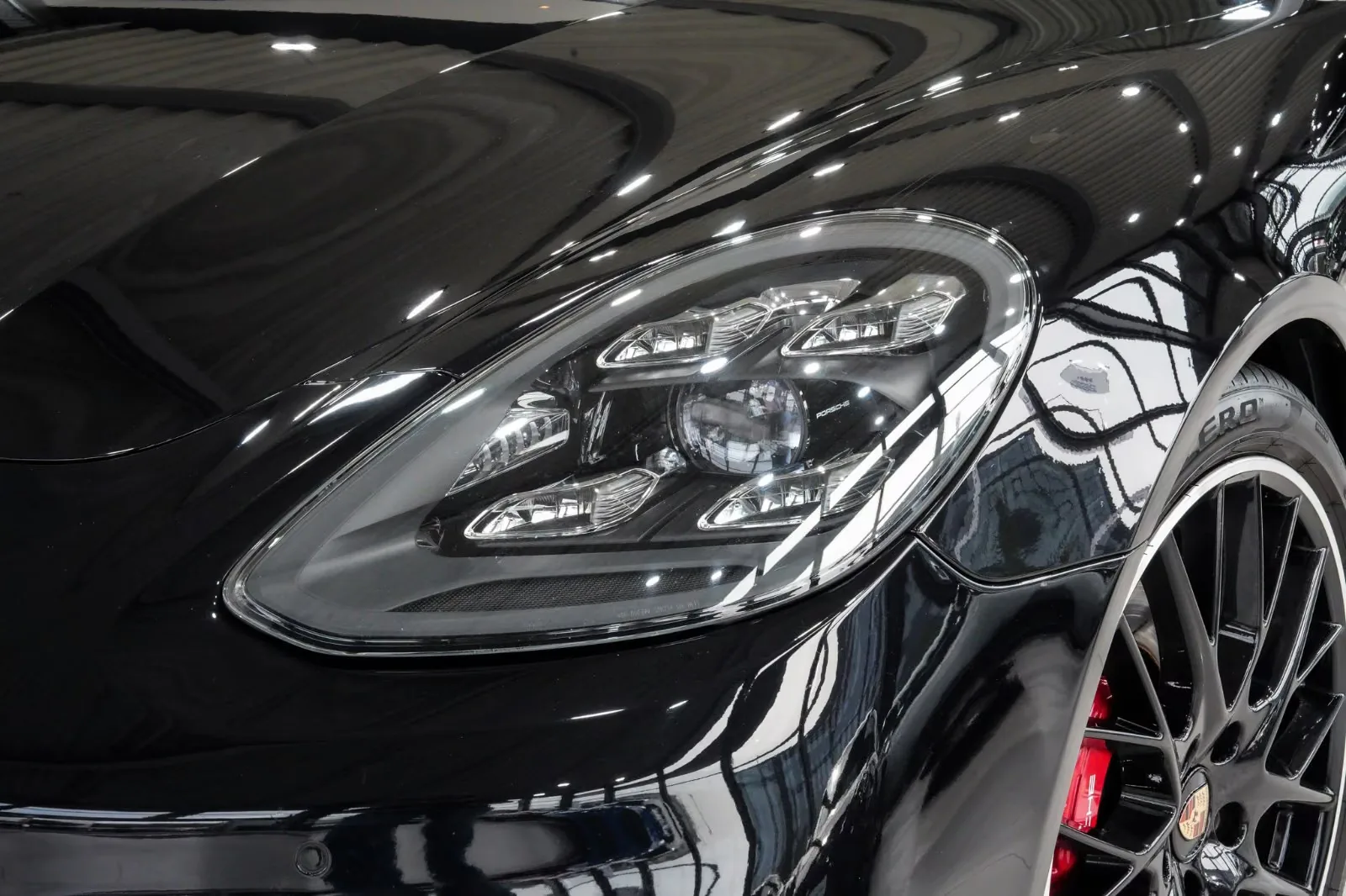 2020 Porsche Panamera GTS Sport Turismo, 11/30