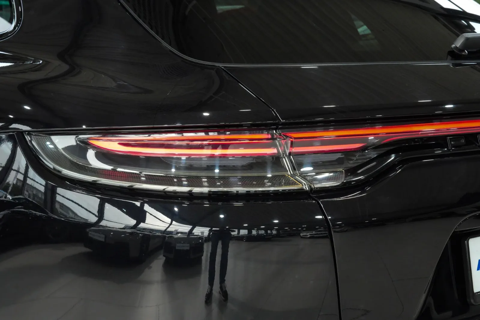2020 Porsche Panamera GTS Sport Turismo, 12/30
