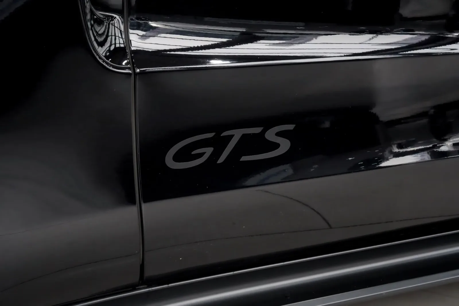 2020 Porsche Panamera GTS Sport Turismo, 13/30